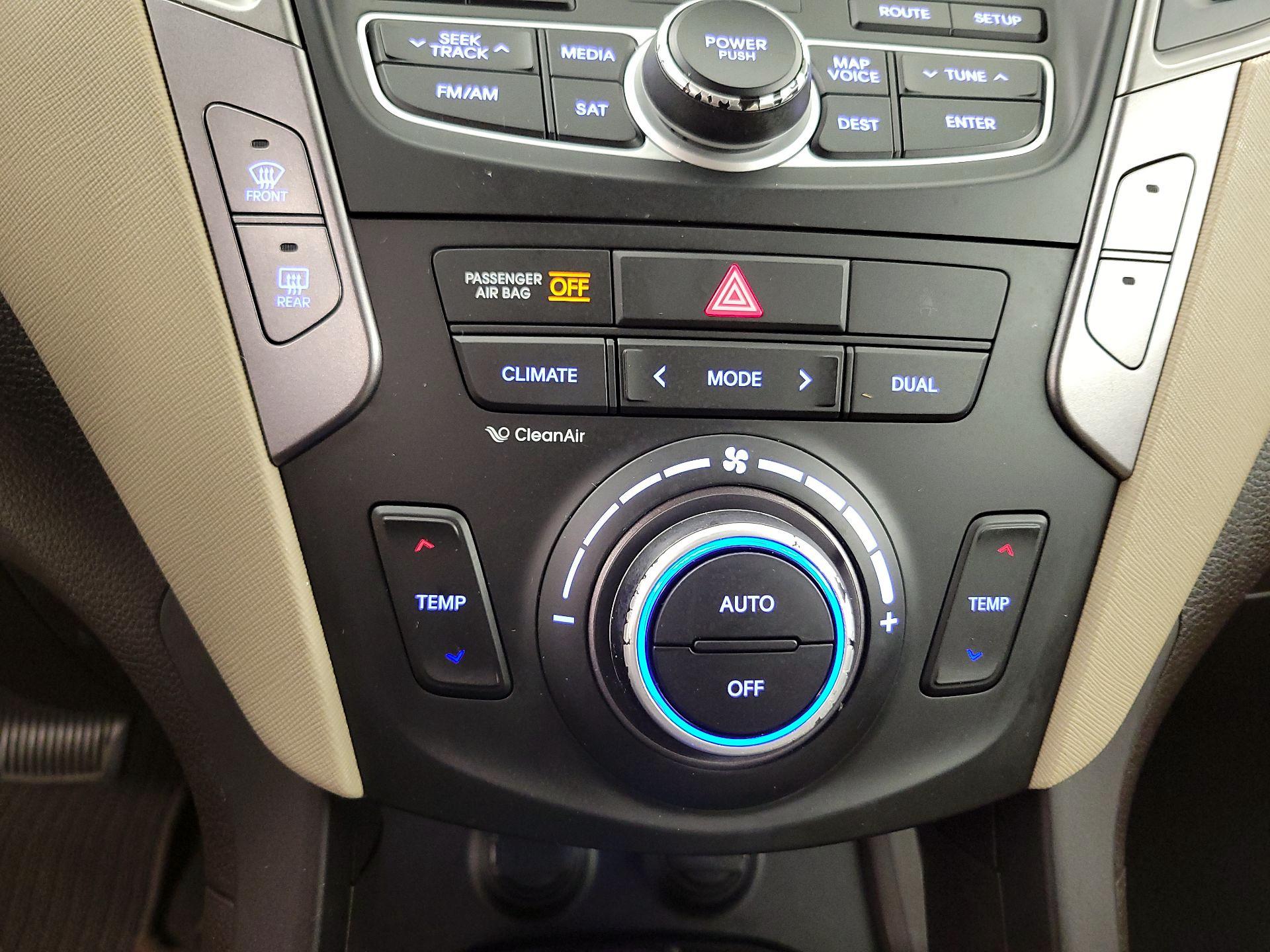 Thumbnail: 2014 Hyundai Santa Fe - 17