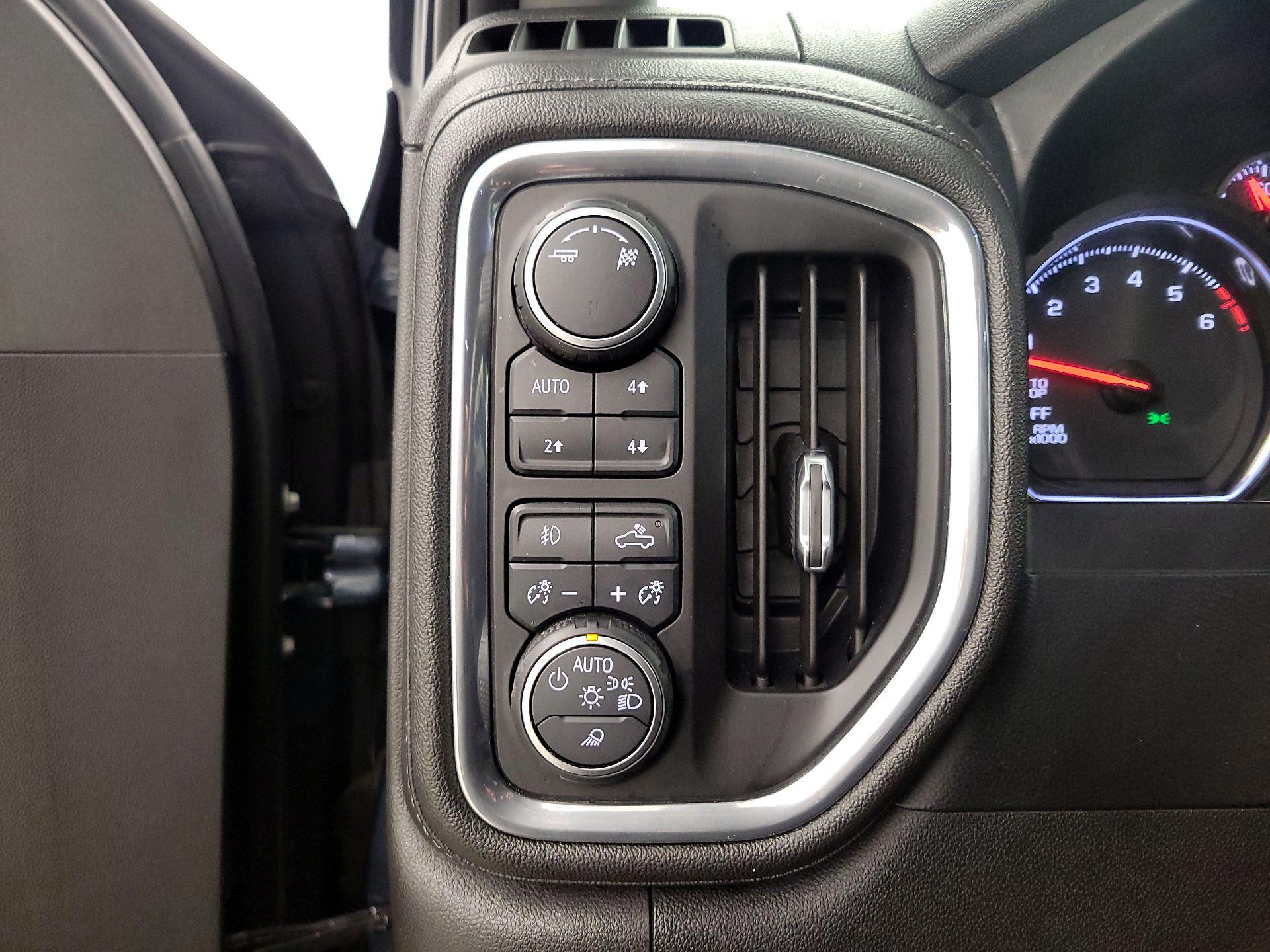 Thumbnail: 2019 Chevrolet Silverado 1500 - 13