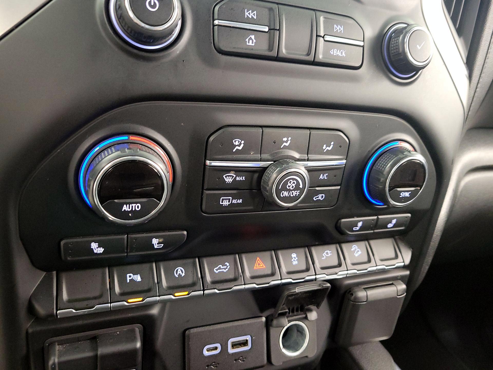 Thumbnail: 2019 Chevrolet Silverado 1500 - 16
