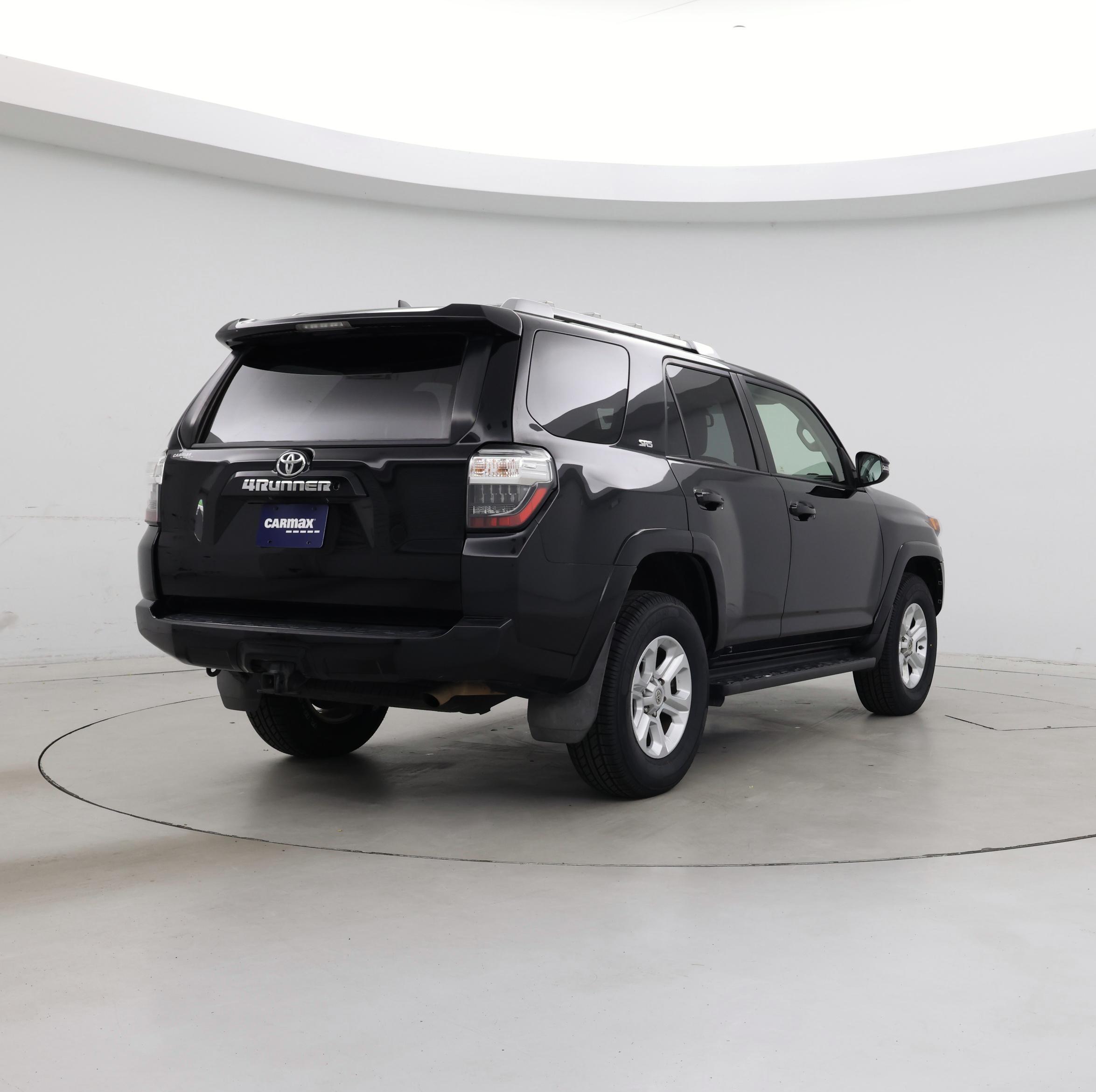Thumbnail: 2017 Toyota 4Runner - 8