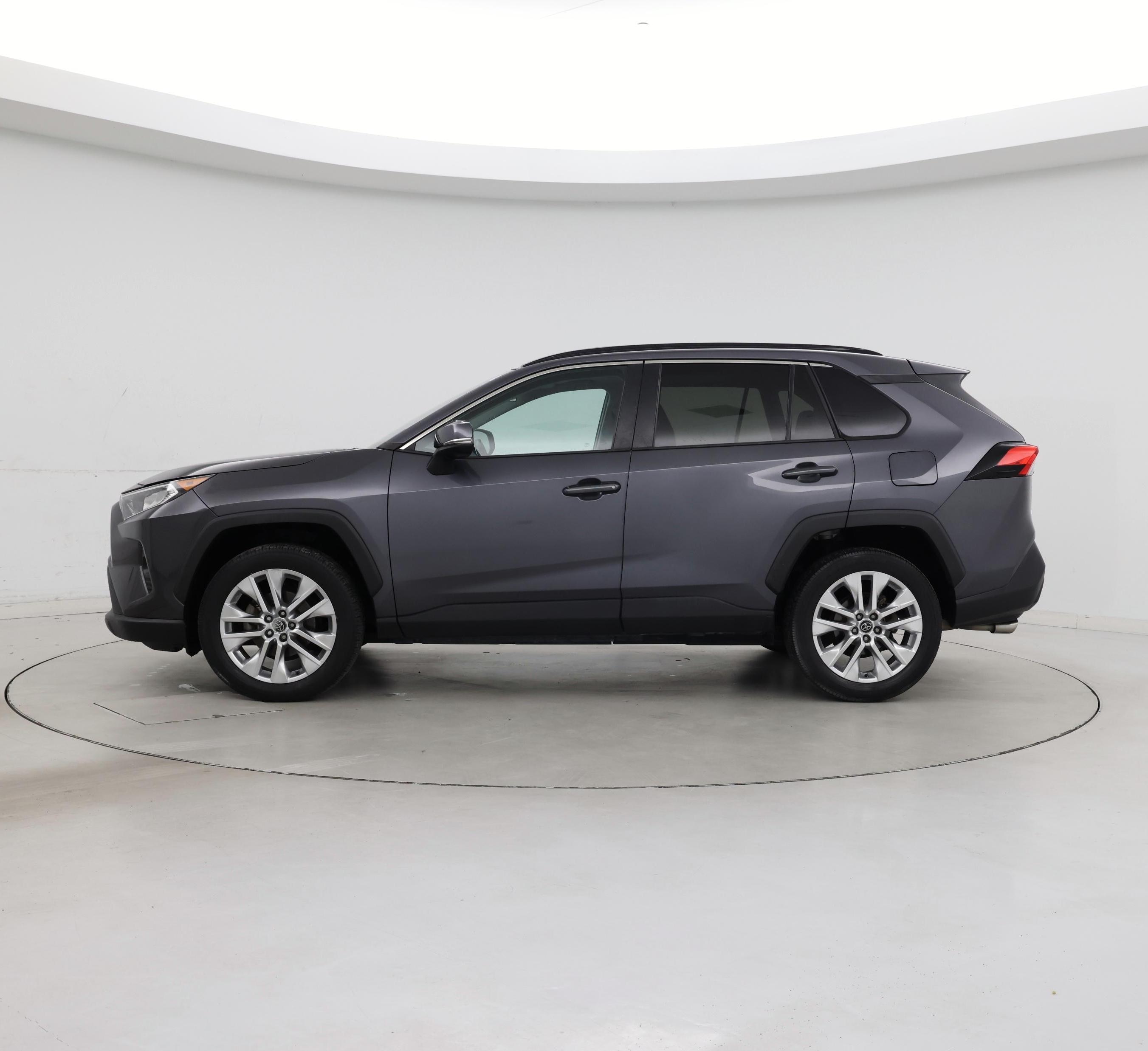 Thumbnail: 2020 Toyota RAV4 - 3