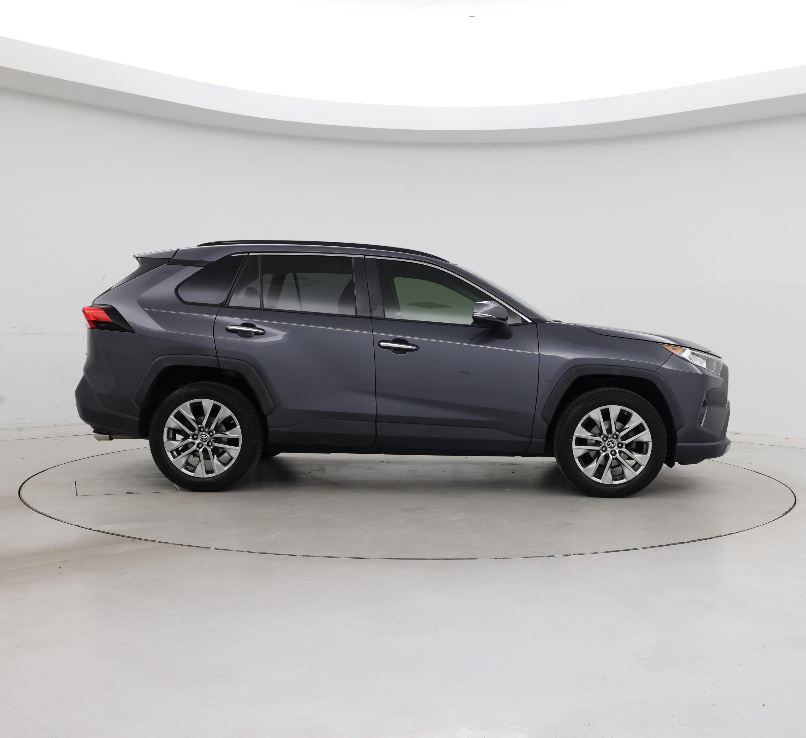 Thumbnail: 2019 Toyota RAV4 - 7