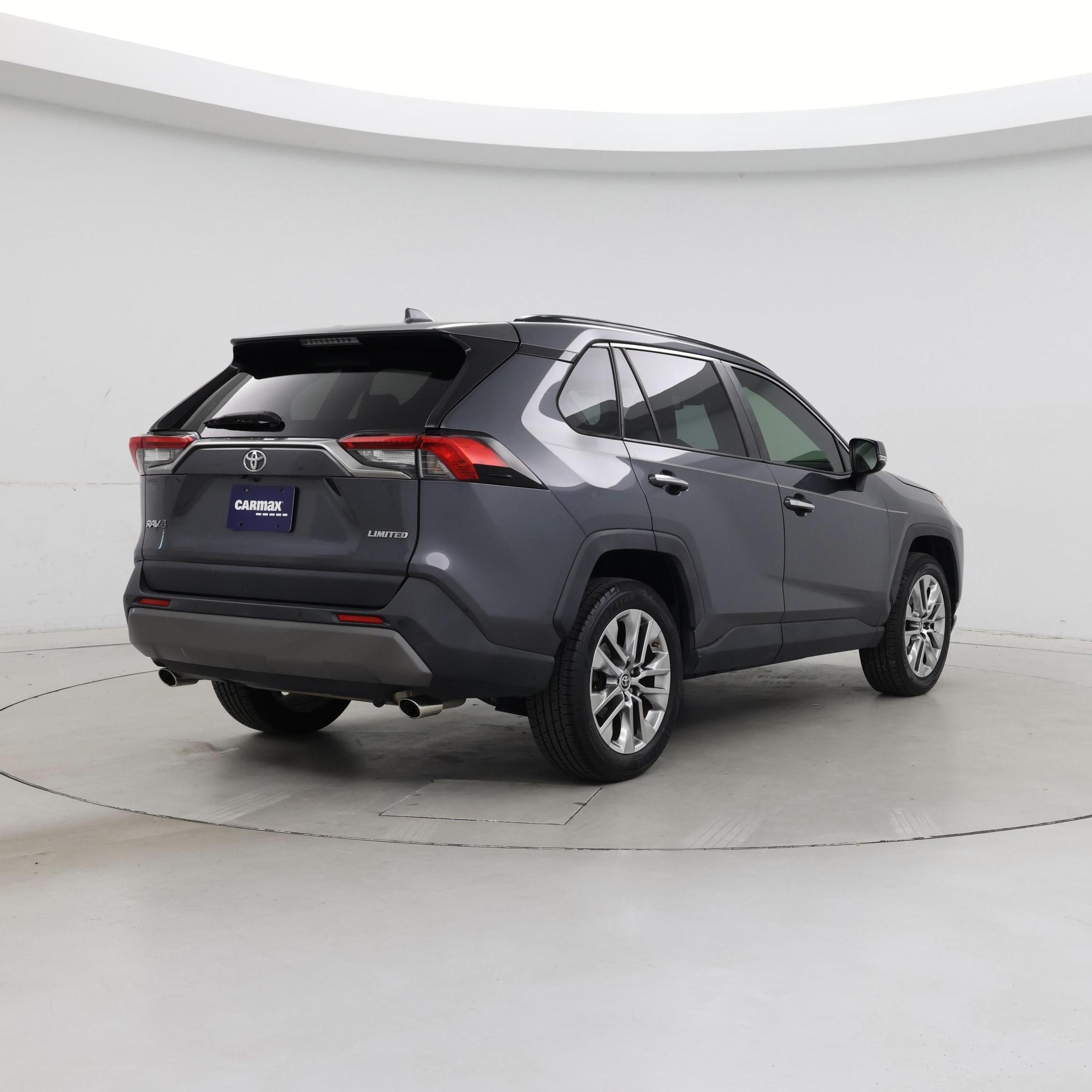 Thumbnail: 2019 Toyota RAV4 - 8