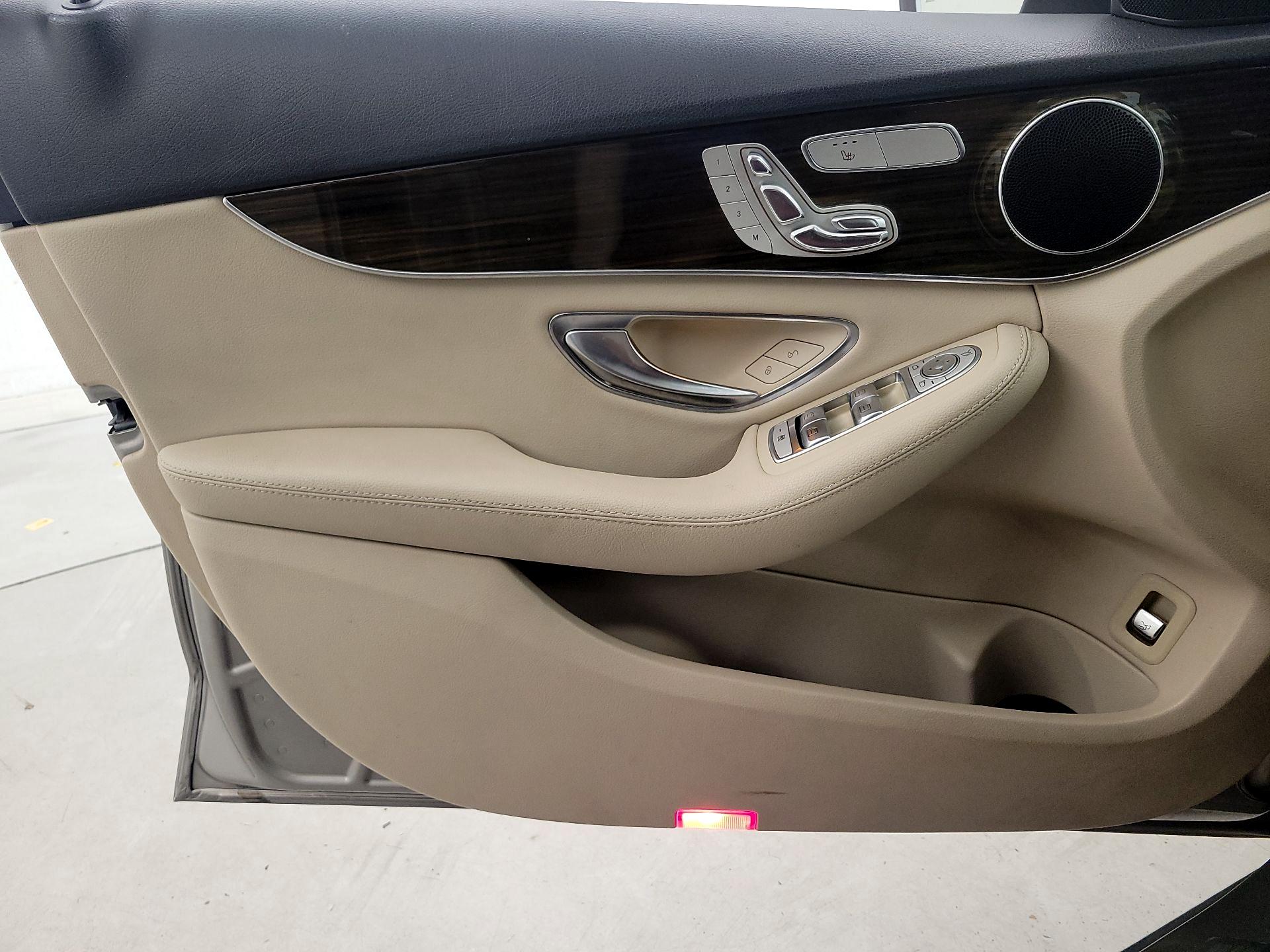 Thumbnail: 2019 Mercedes-Benz C-Class - 12