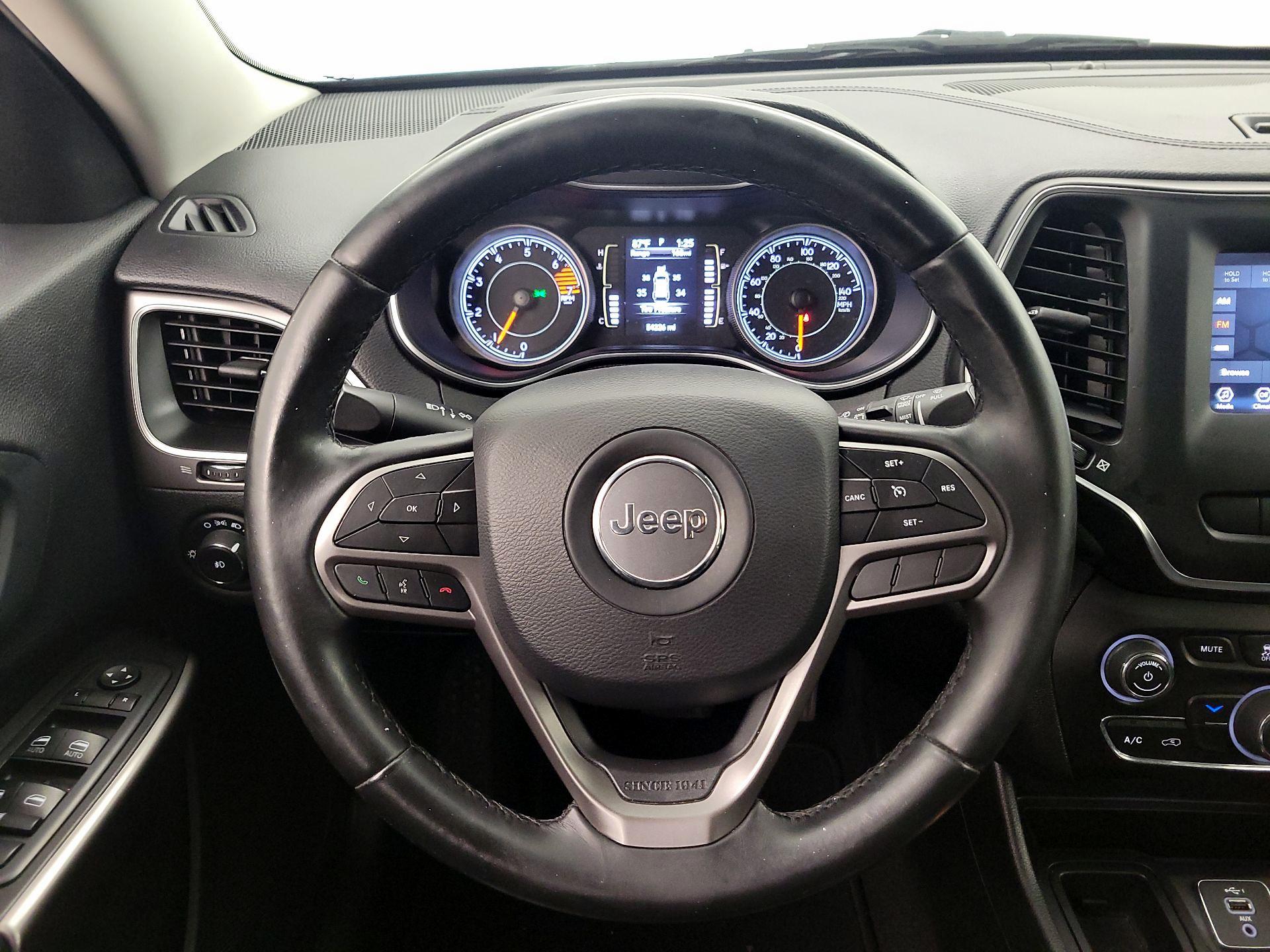 Thumbnail: 2019 Jeep Cherokee - 10