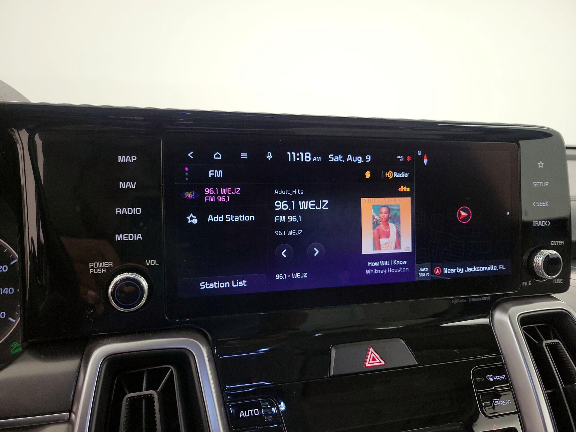 Thumbnail: 2023 Kia Sorento - 16