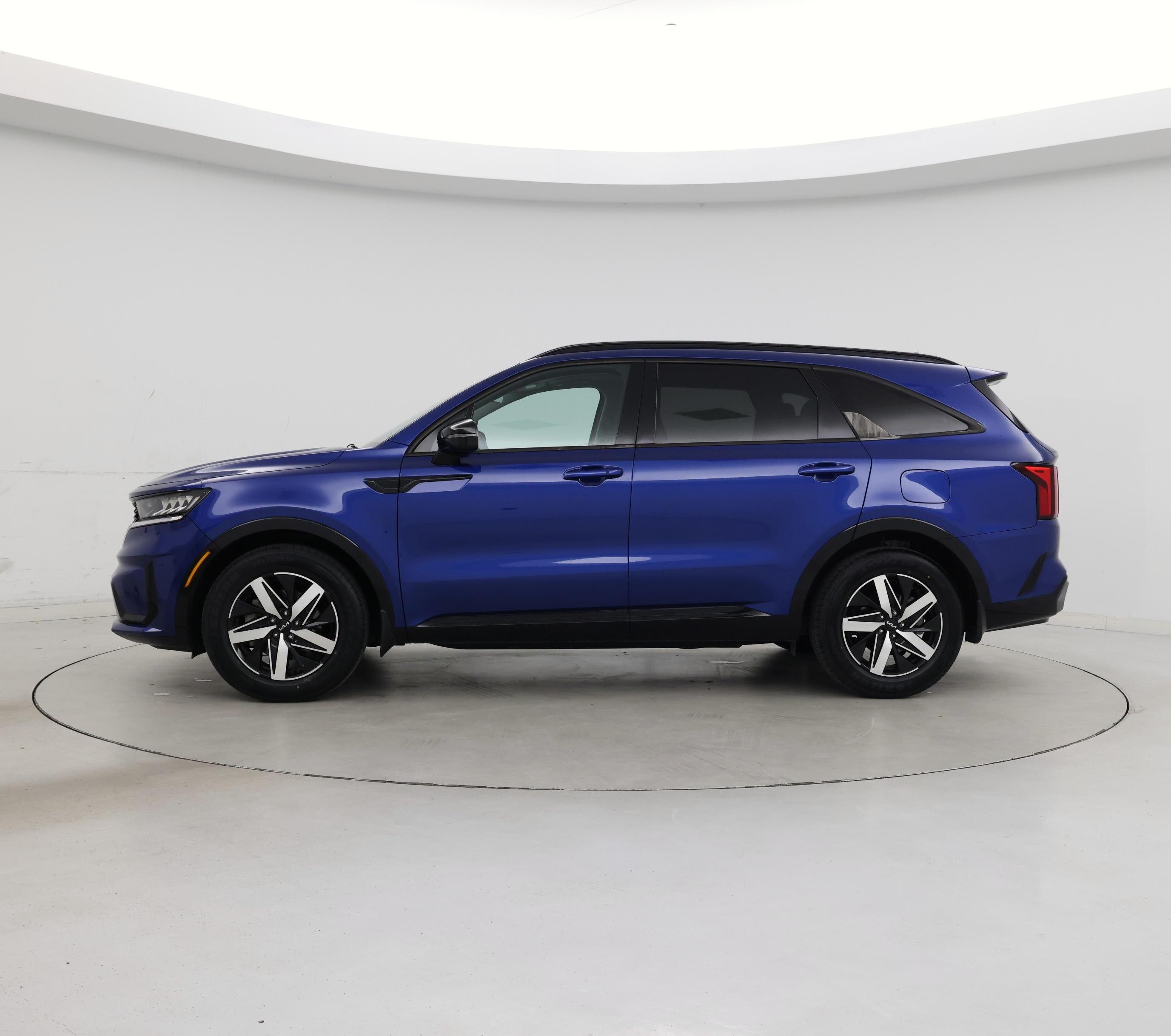 Thumbnail: 2023 Kia Sorento - 3