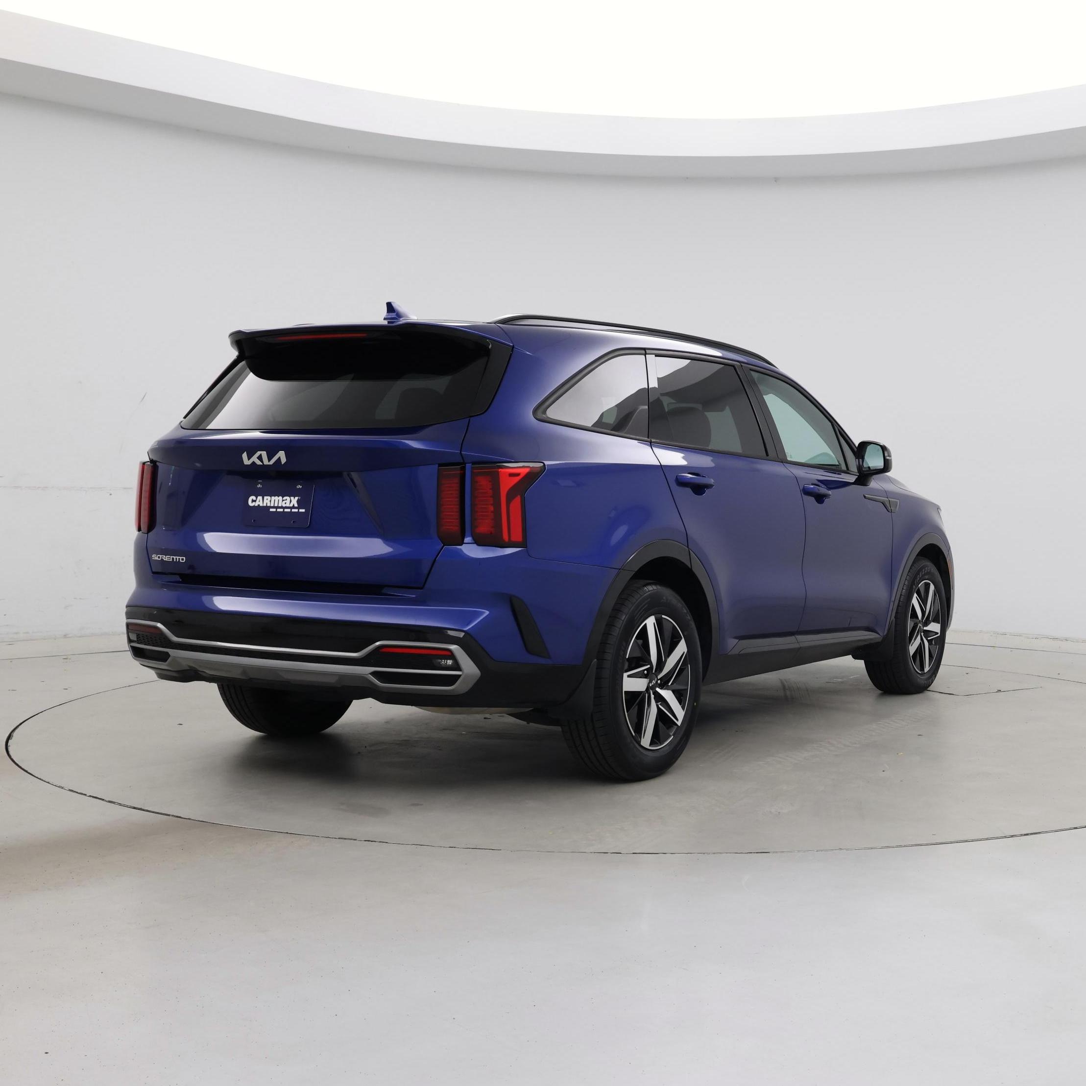 Thumbnail: 2023 Kia Sorento - 8