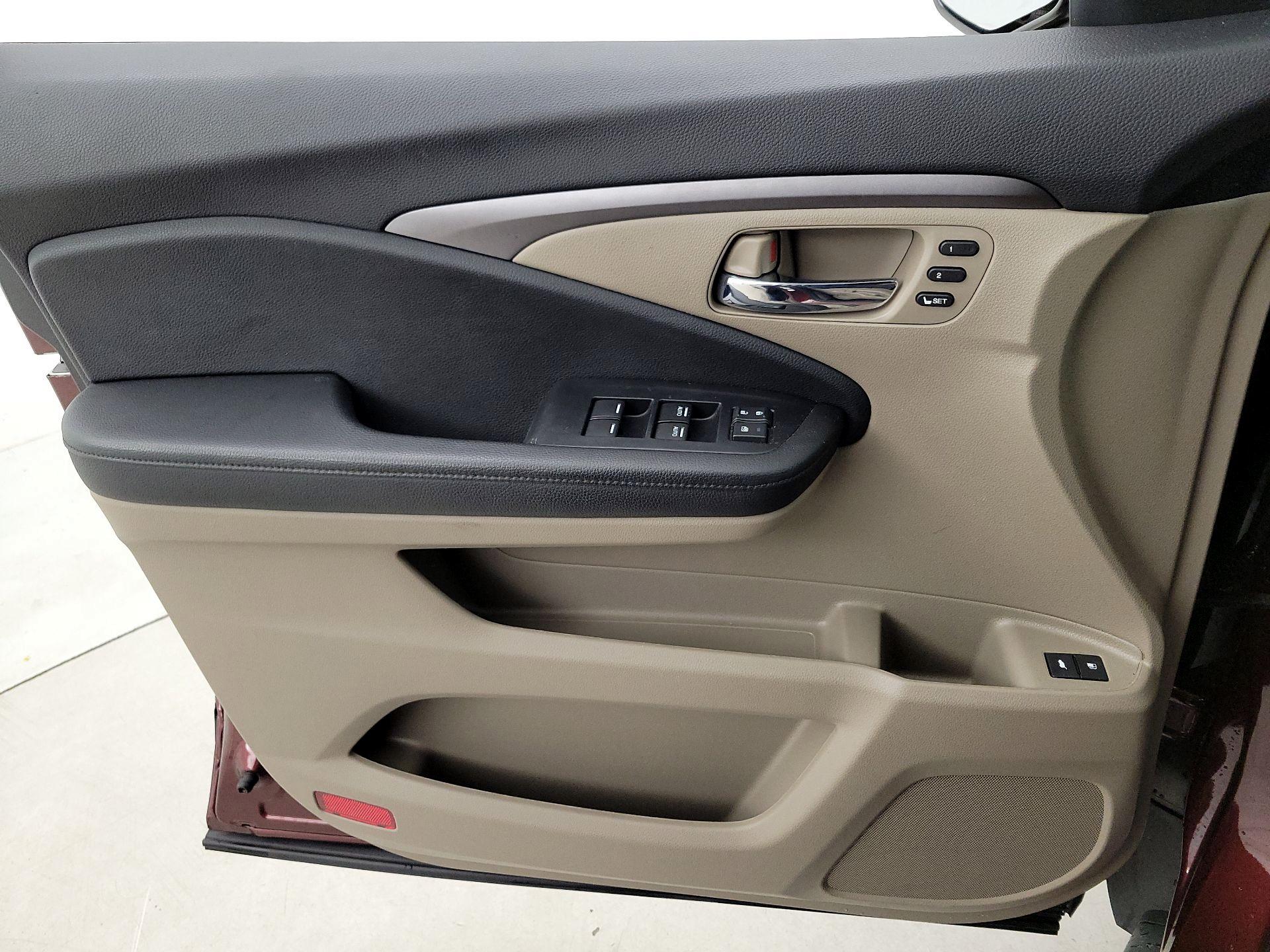 Thumbnail: 2021 Honda Pilot - 12