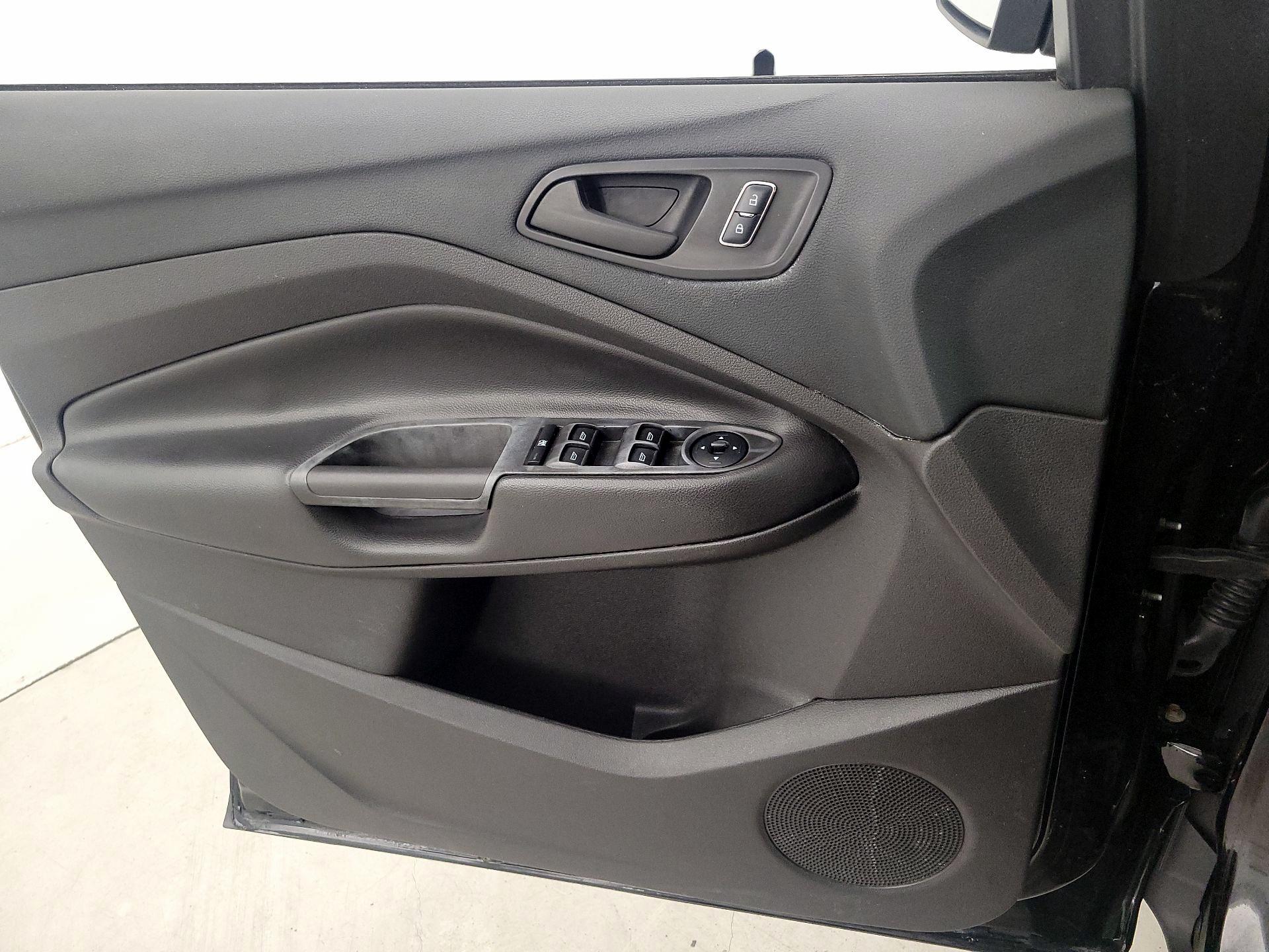 Thumbnail: 2016 Ford Escape - 12