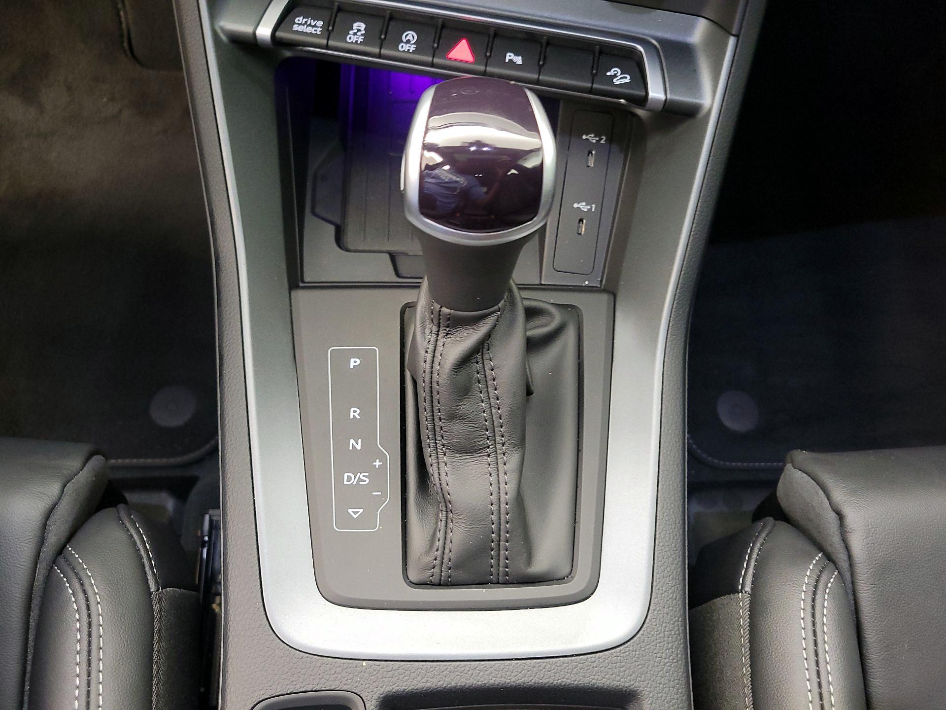 Thumbnail: 2024 Audi Q3 - 18