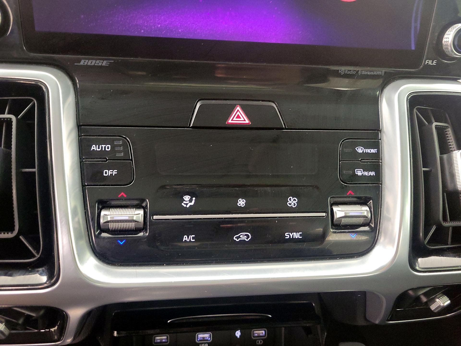 Thumbnail: 2022 Kia Sorento - 17