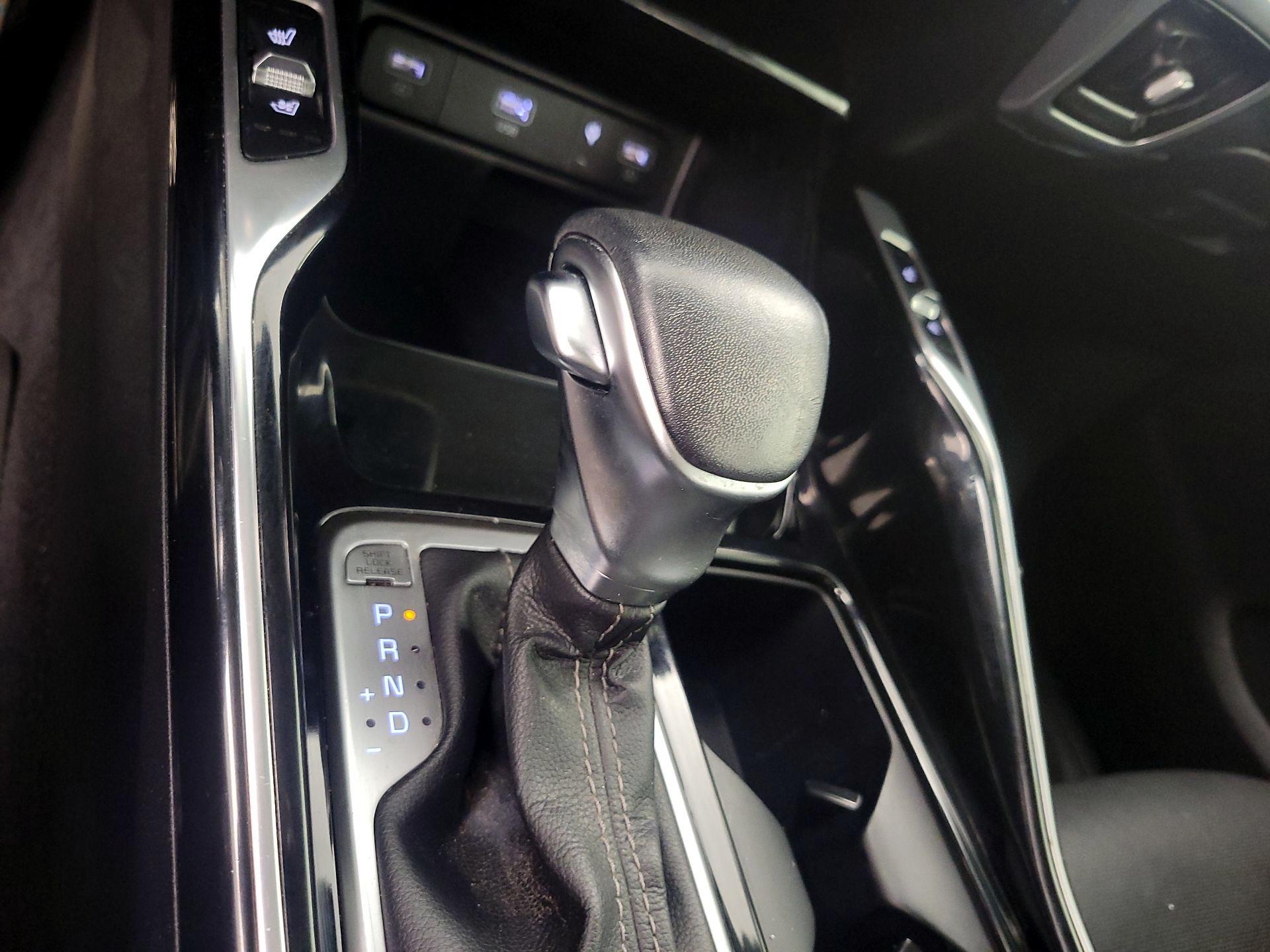 Thumbnail: 2022 Kia Sorento - 18