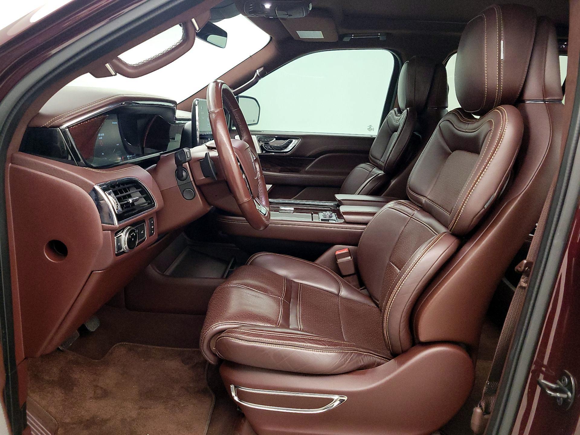 Thumbnail: 2018 Lincoln Navigator - 11