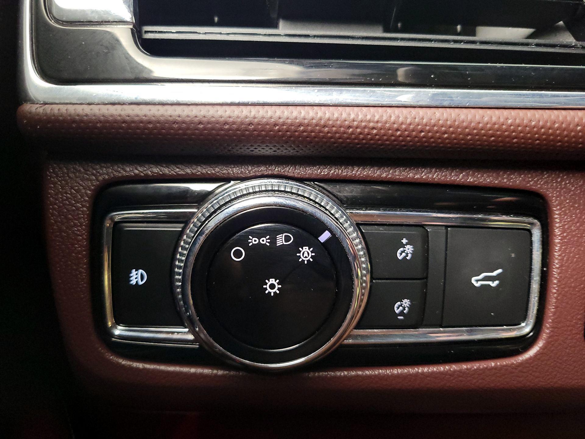 Thumbnail: 2018 Lincoln Navigator - 13