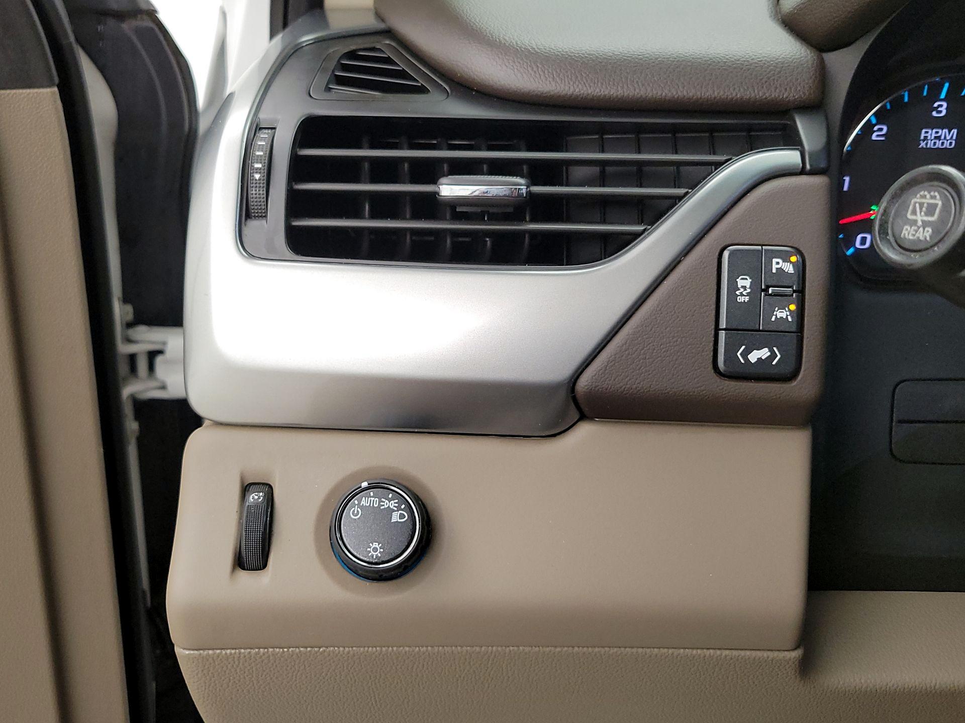 Thumbnail: 2020 Chevrolet Tahoe - 13