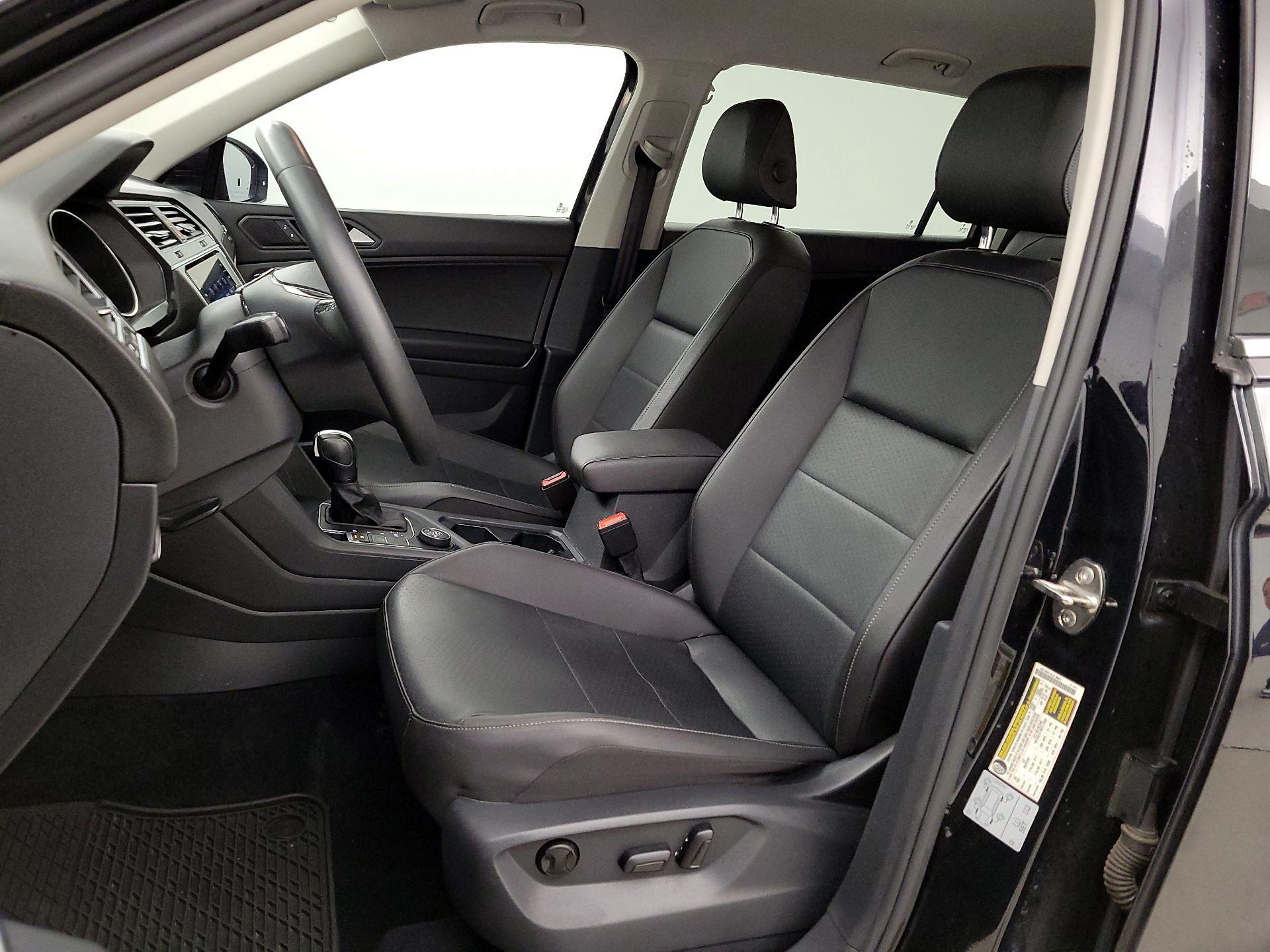 Thumbnail: 2020 Volkswagen Tiguan - 11