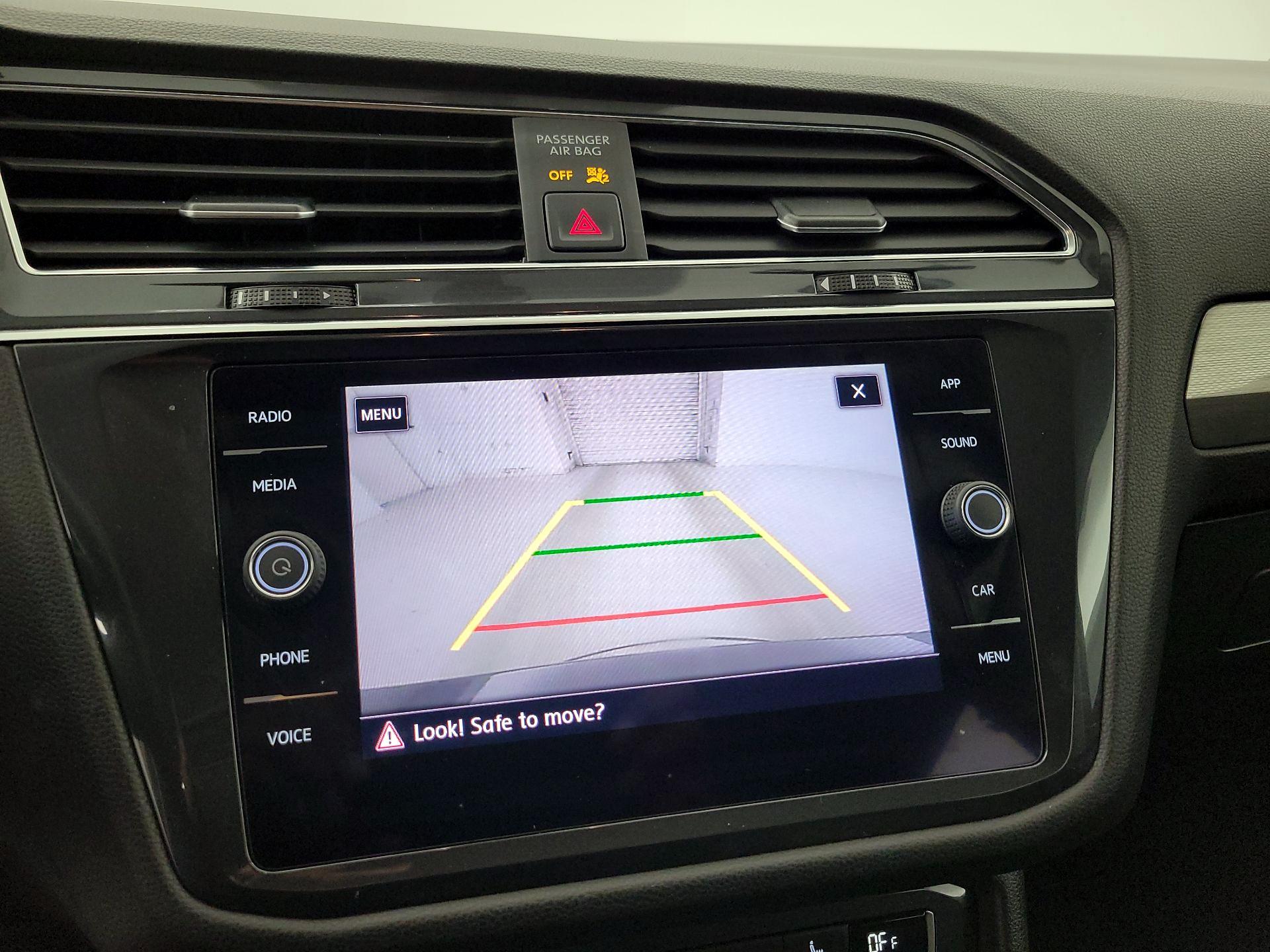 Thumbnail: 2020 Volkswagen Tiguan - 14