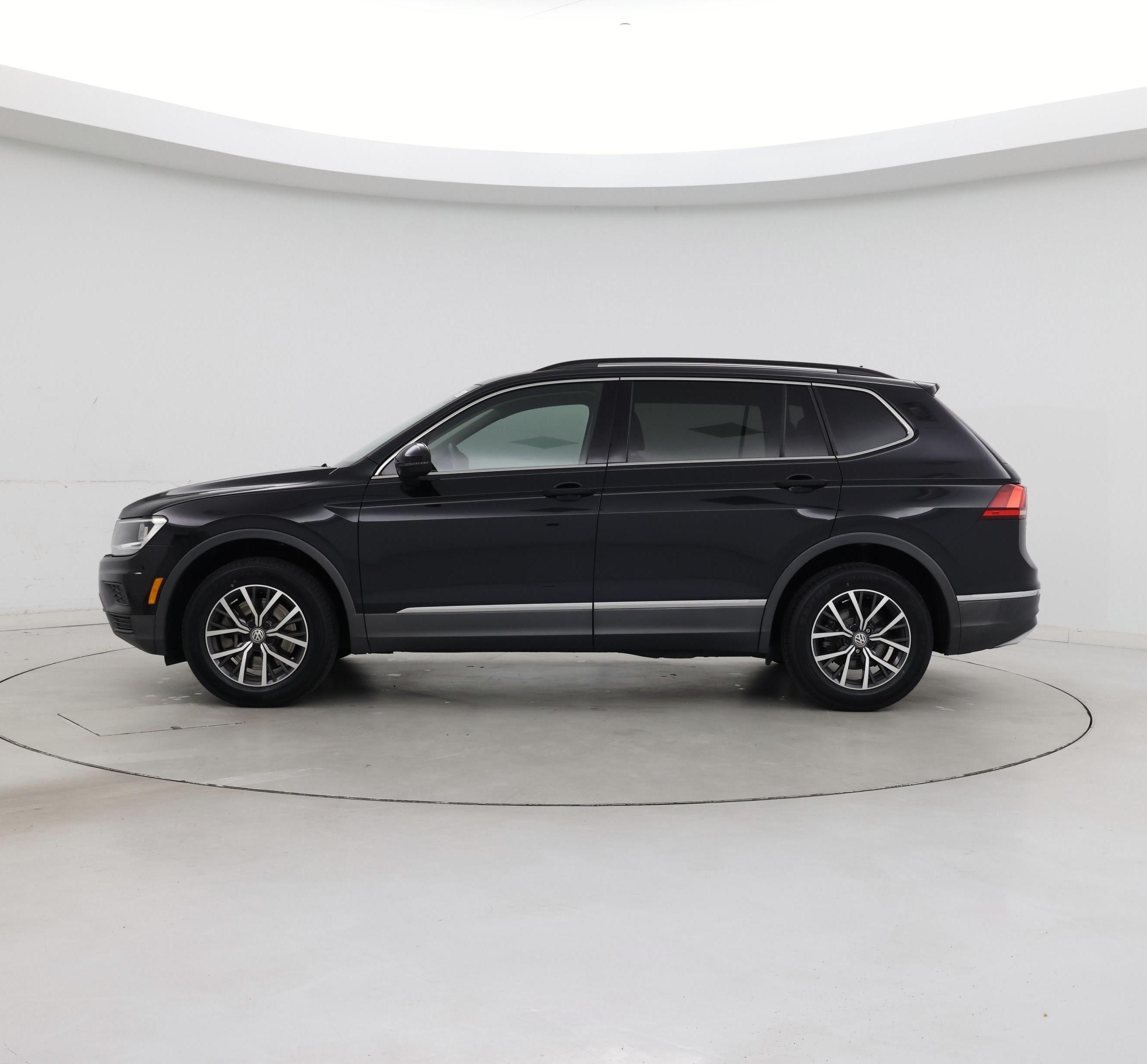 Thumbnail: 2020 Volkswagen Tiguan - 3