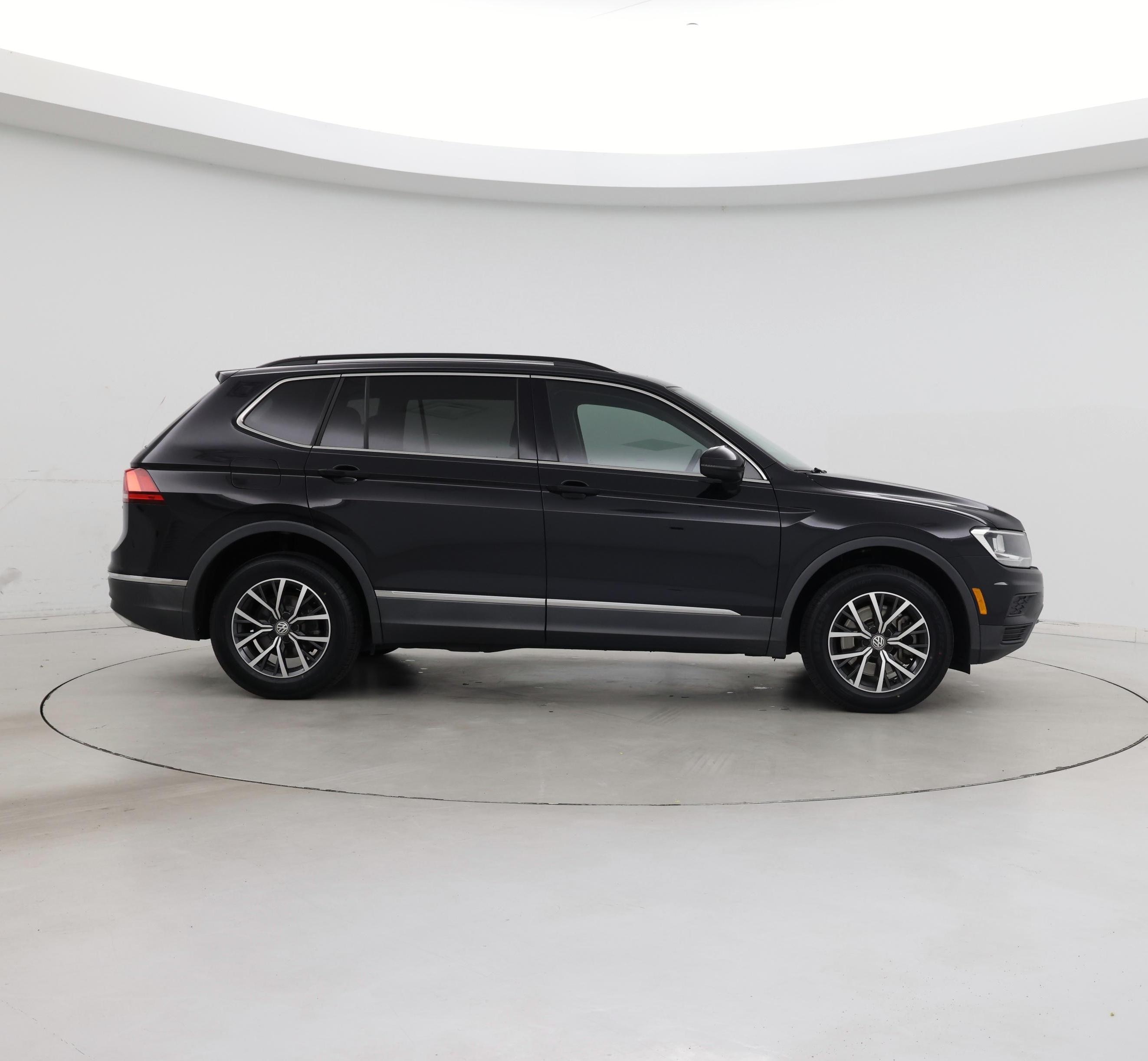 Thumbnail: 2020 Volkswagen Tiguan - 7