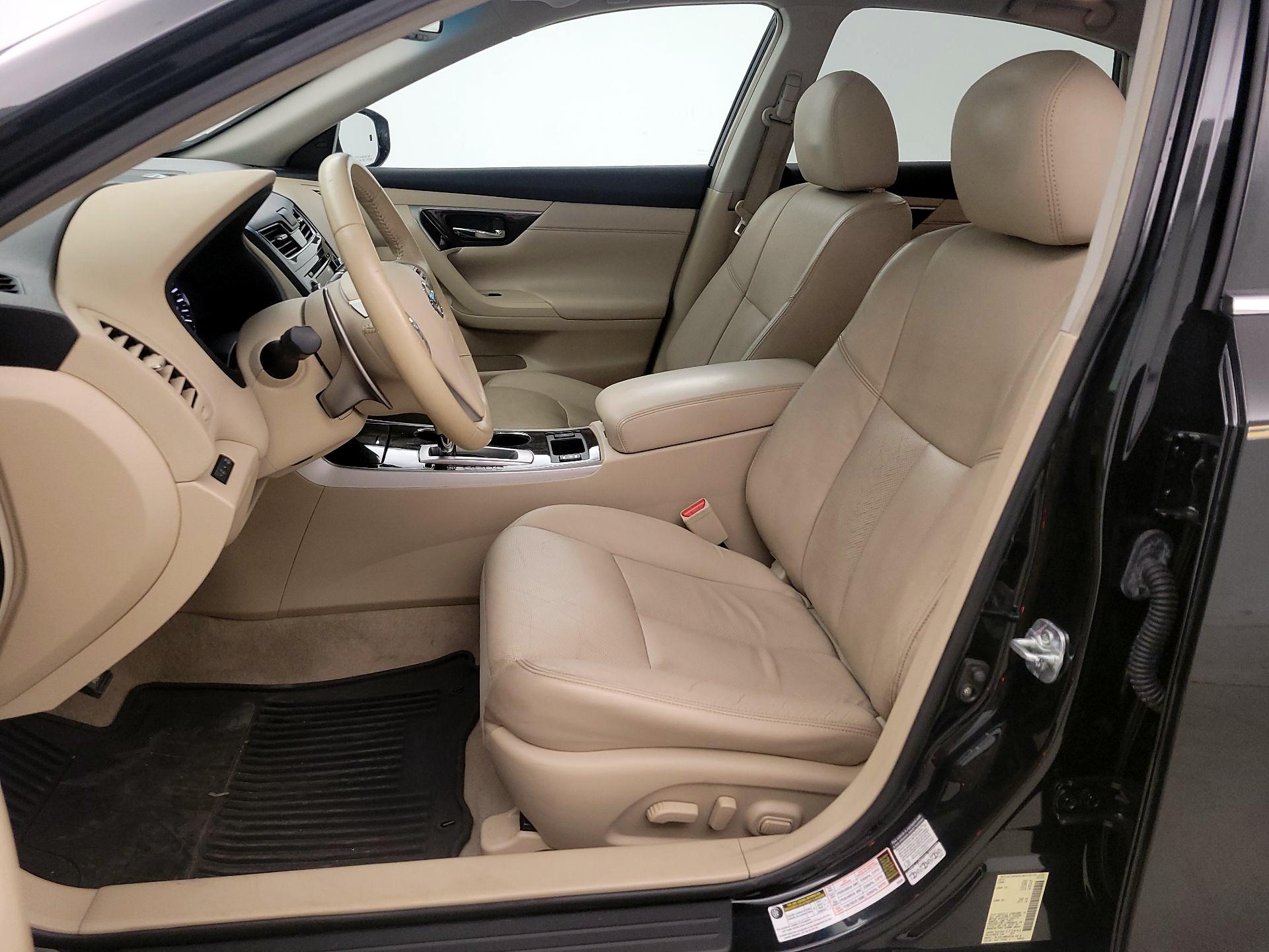 Thumbnail: 2013 Nissan Altima - 11