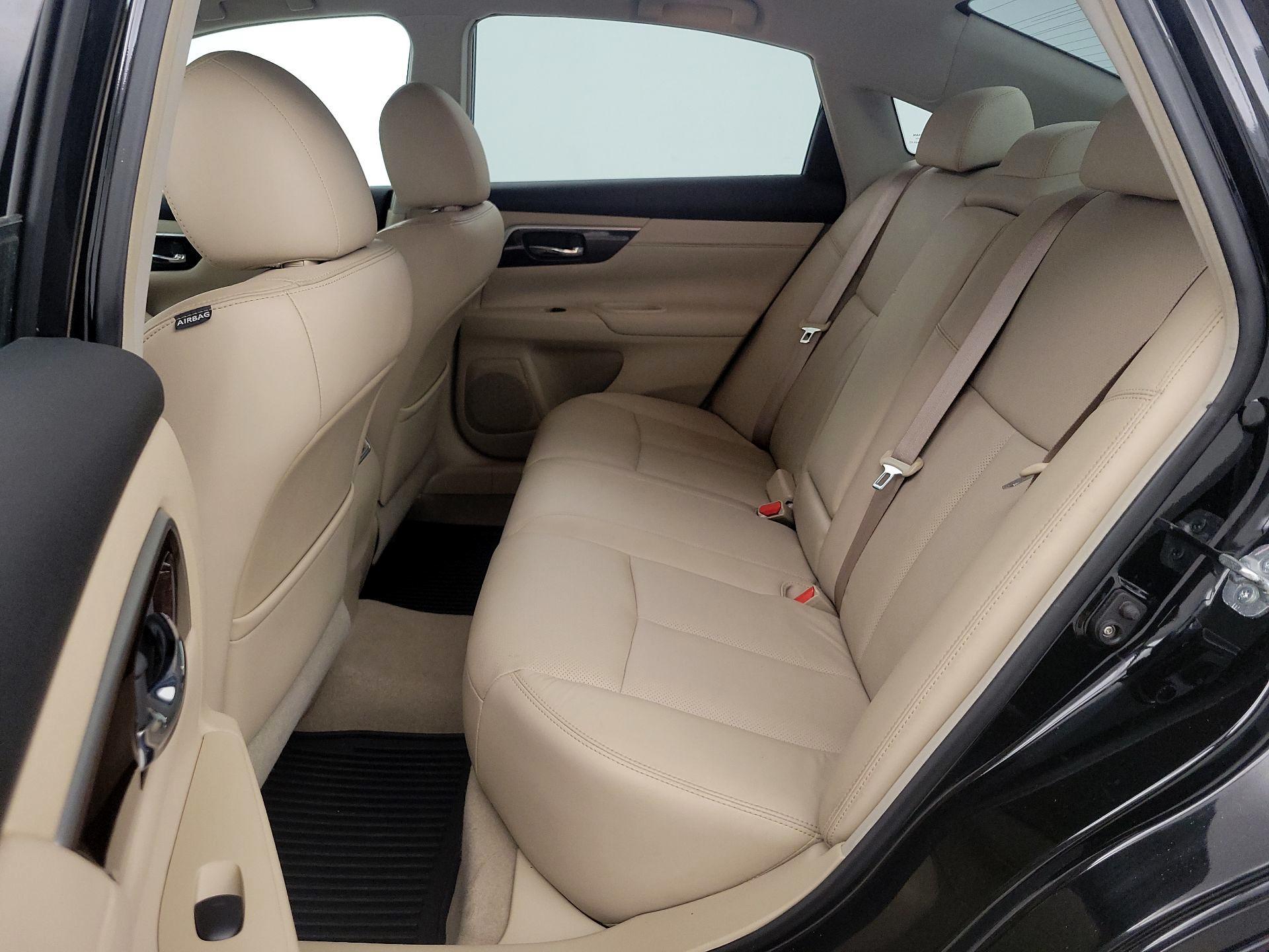 Thumbnail: 2013 Nissan Altima - 20