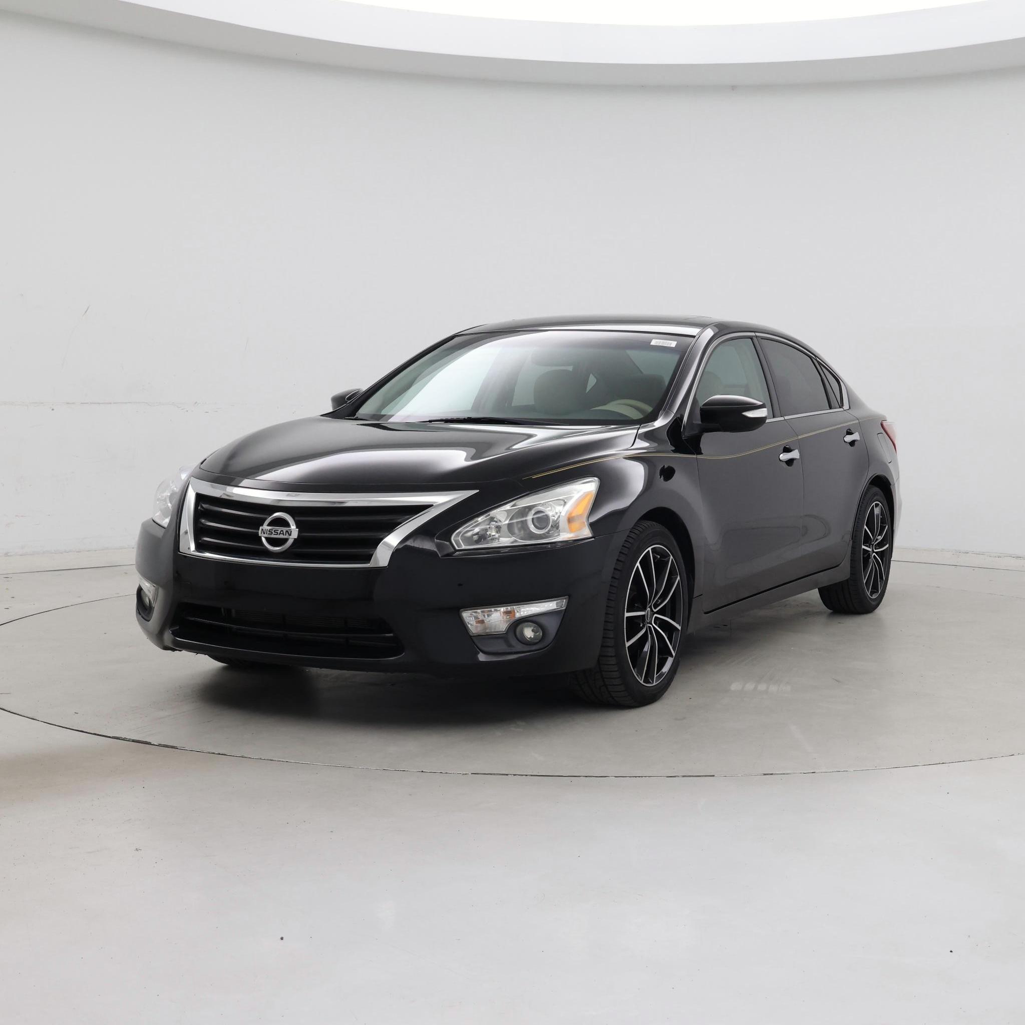 Thumbnail: 2013 Nissan Altima - 4