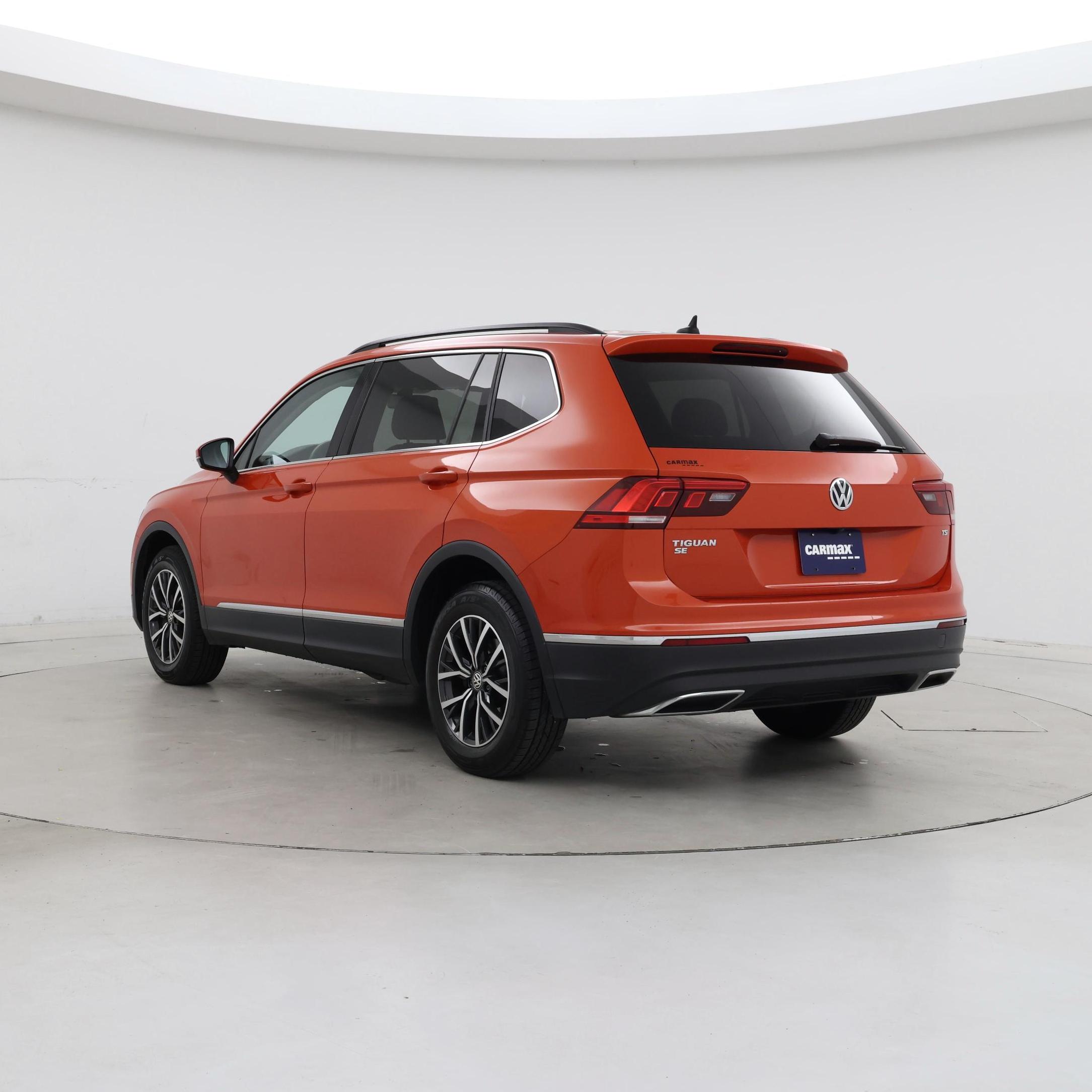 Thumbnail: 2018 Volkswagen Tiguan - 2