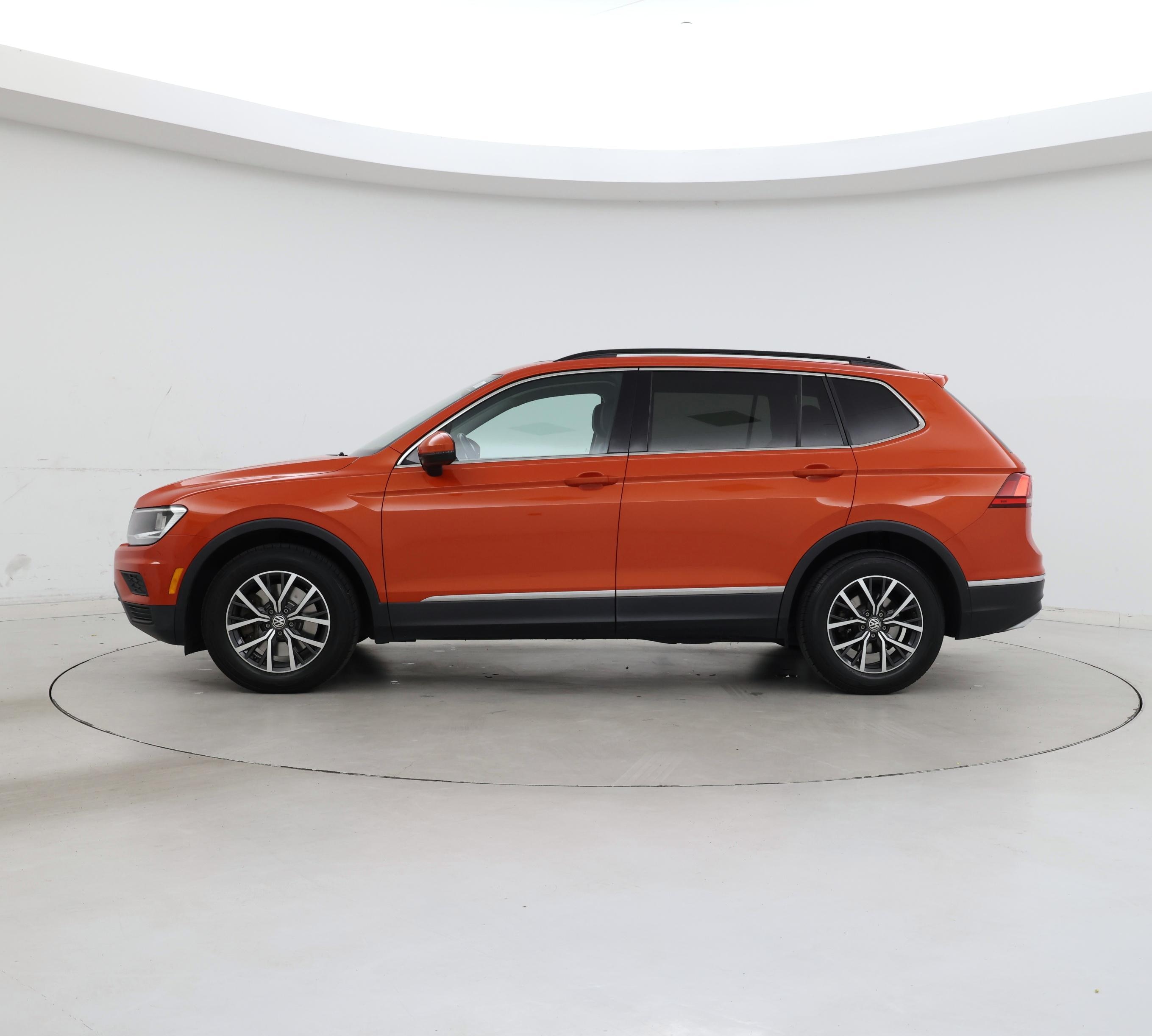 Thumbnail: 2018 Volkswagen Tiguan - 3