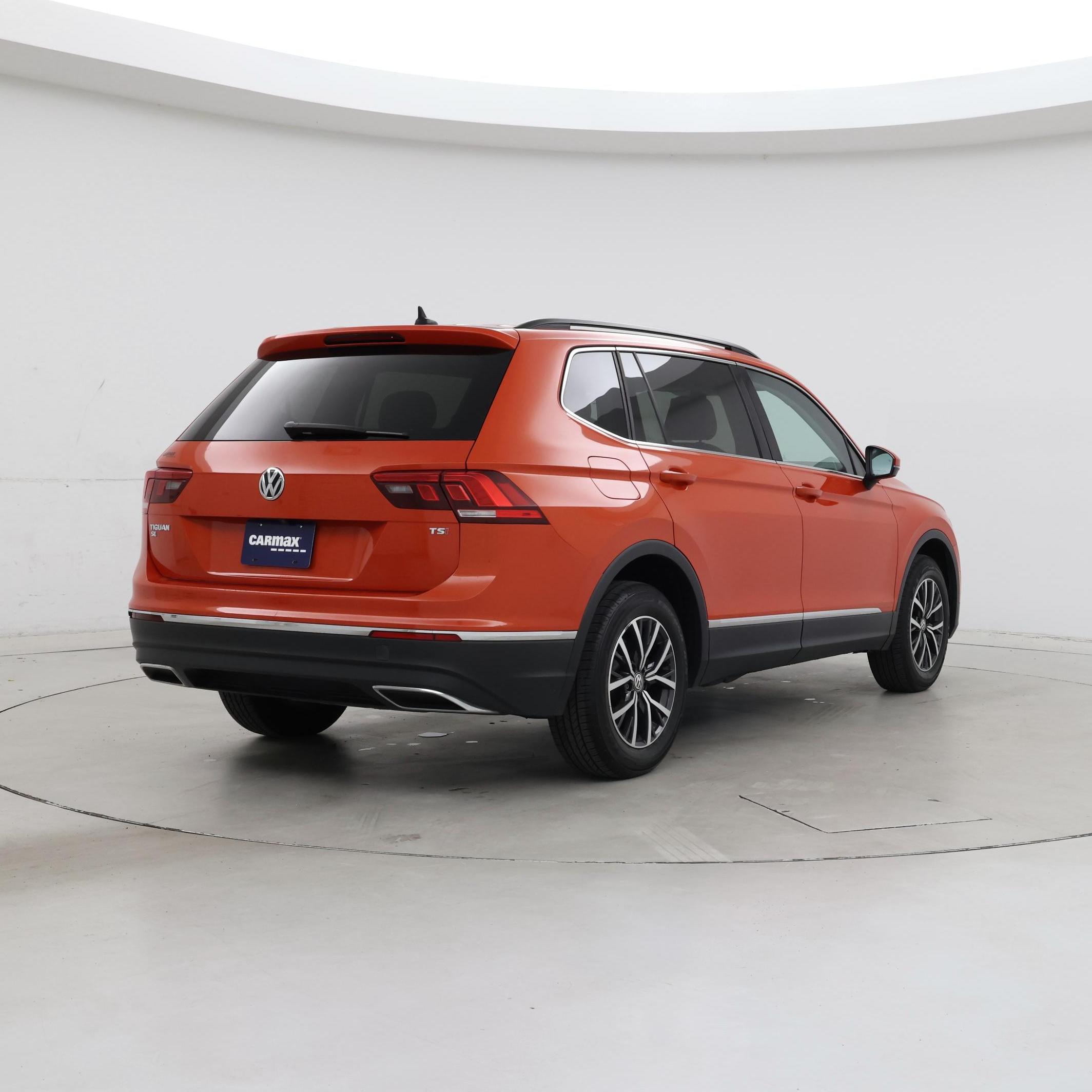 Thumbnail: 2018 Volkswagen Tiguan - 8