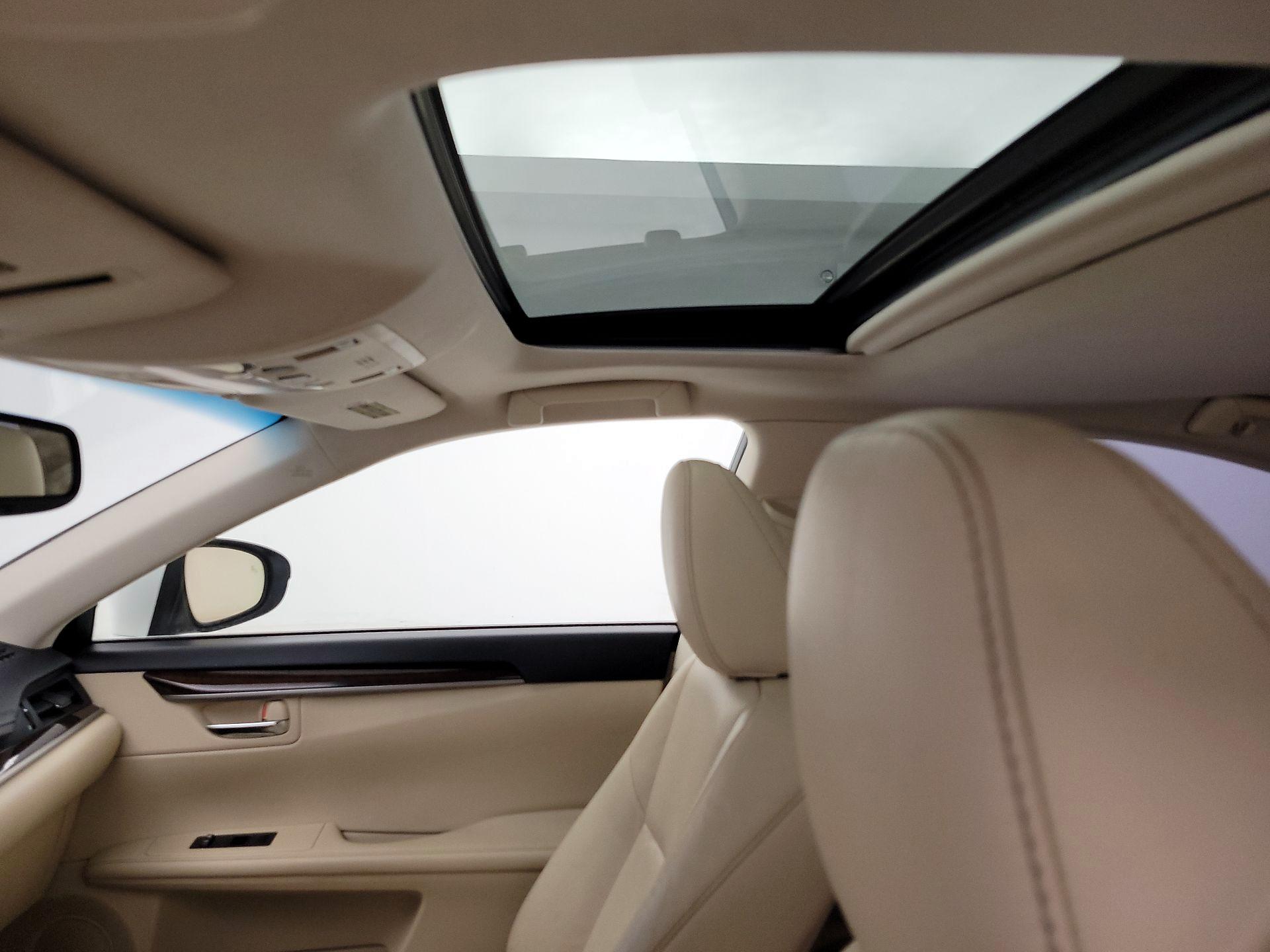 Thumbnail: 2015 Lexus ES - 19