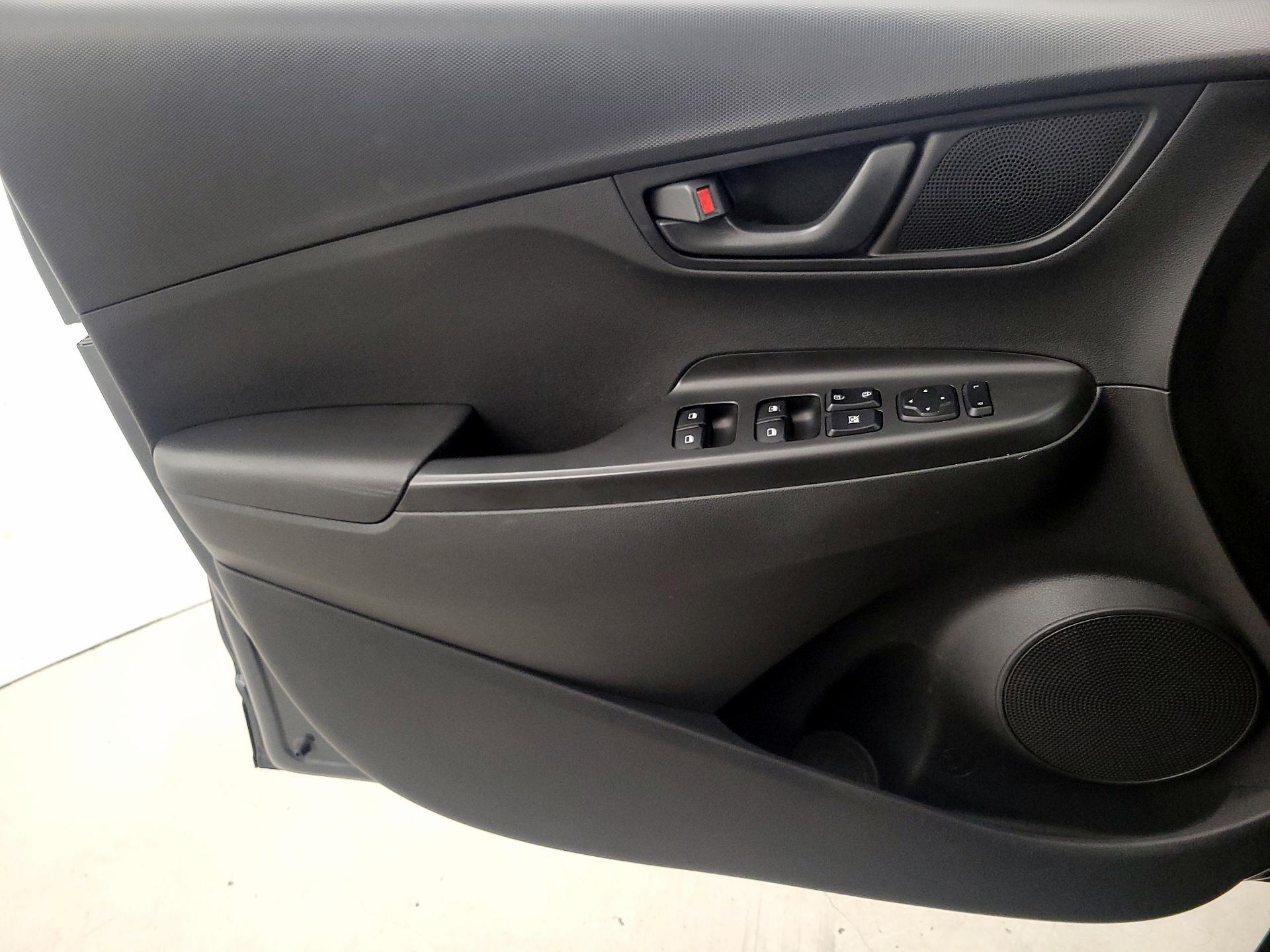 Thumbnail: 2021 Hyundai Kona - 12