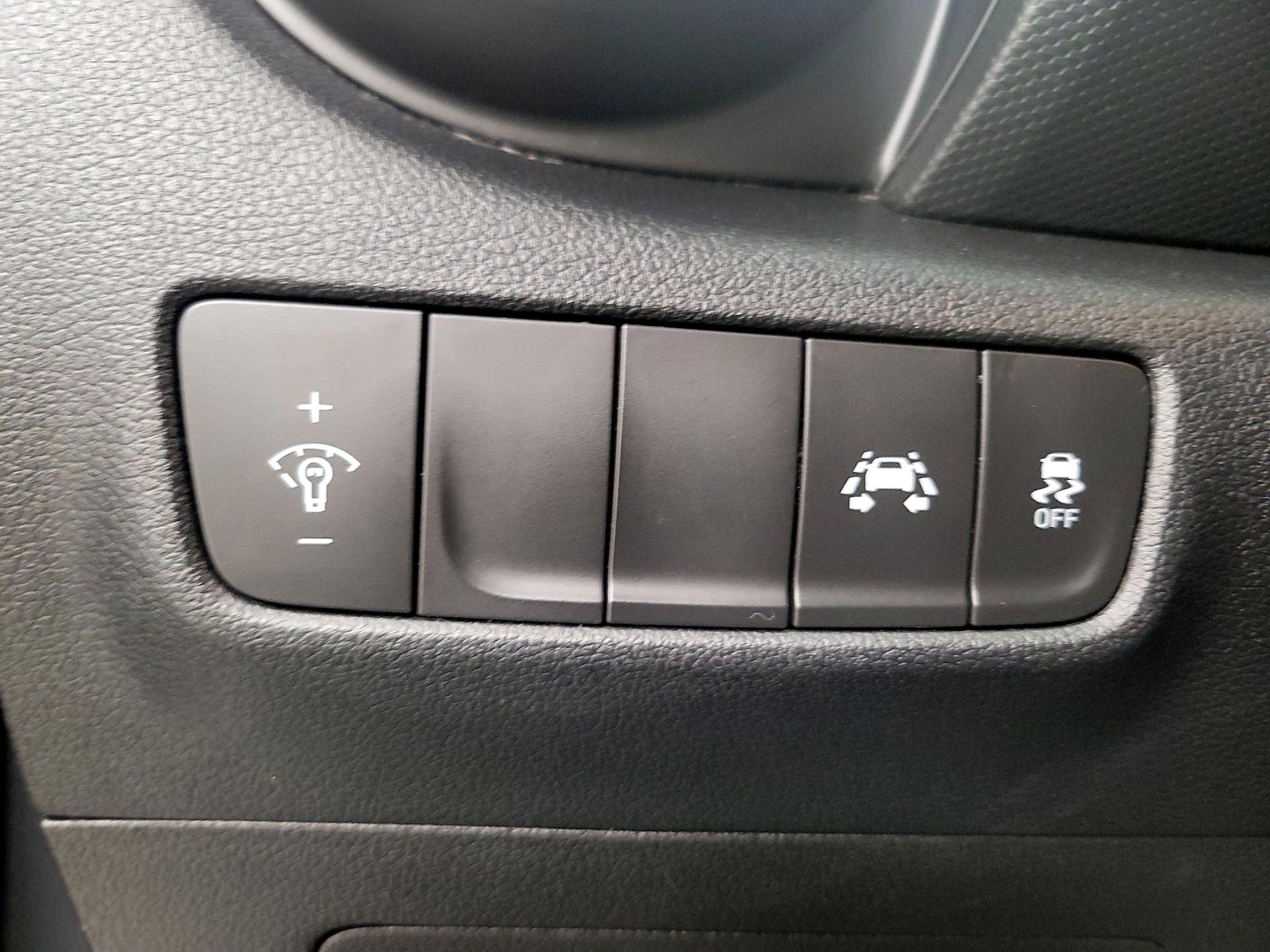Thumbnail: 2021 Hyundai Kona - 13