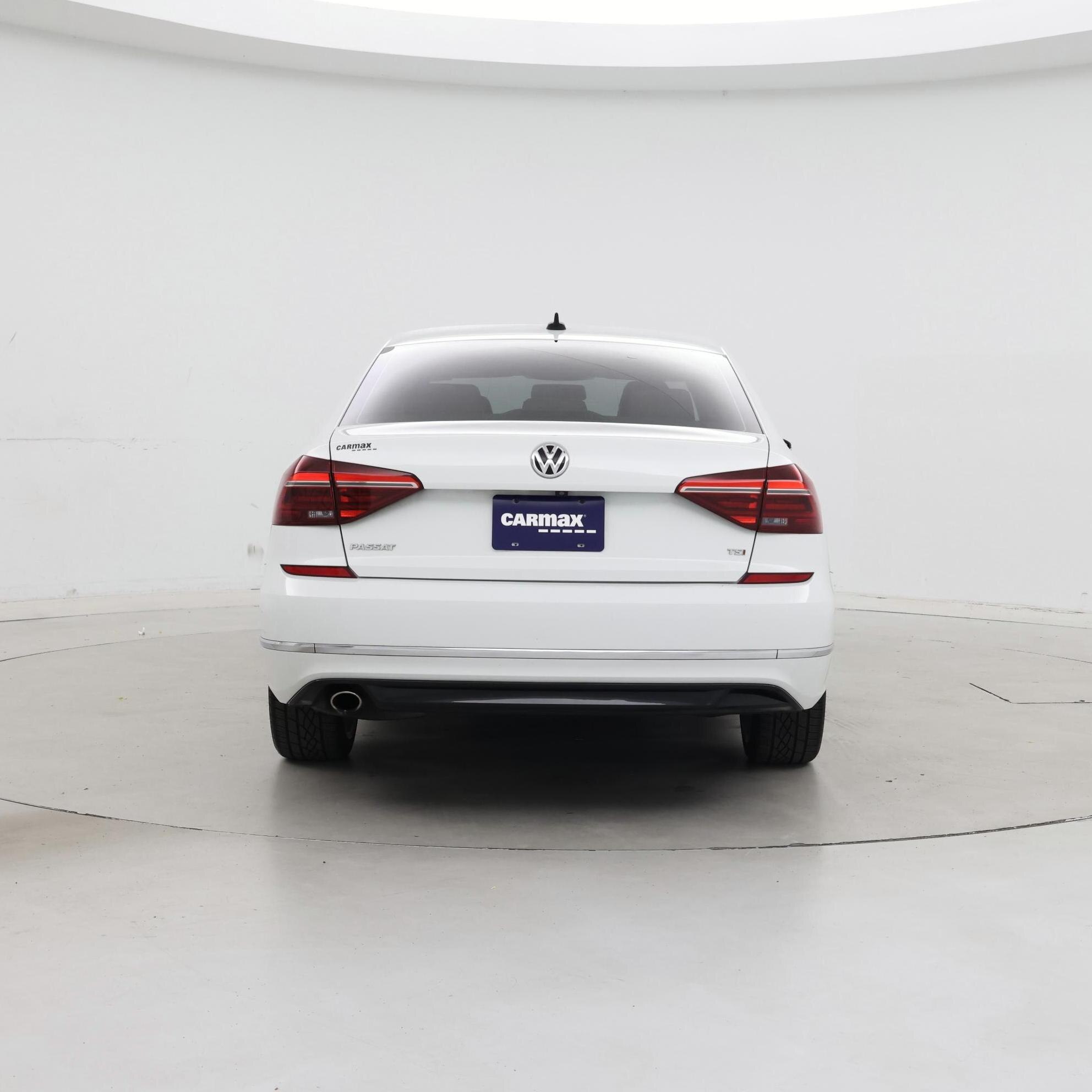 Thumbnail: 2018 Volkswagen Passat - 6