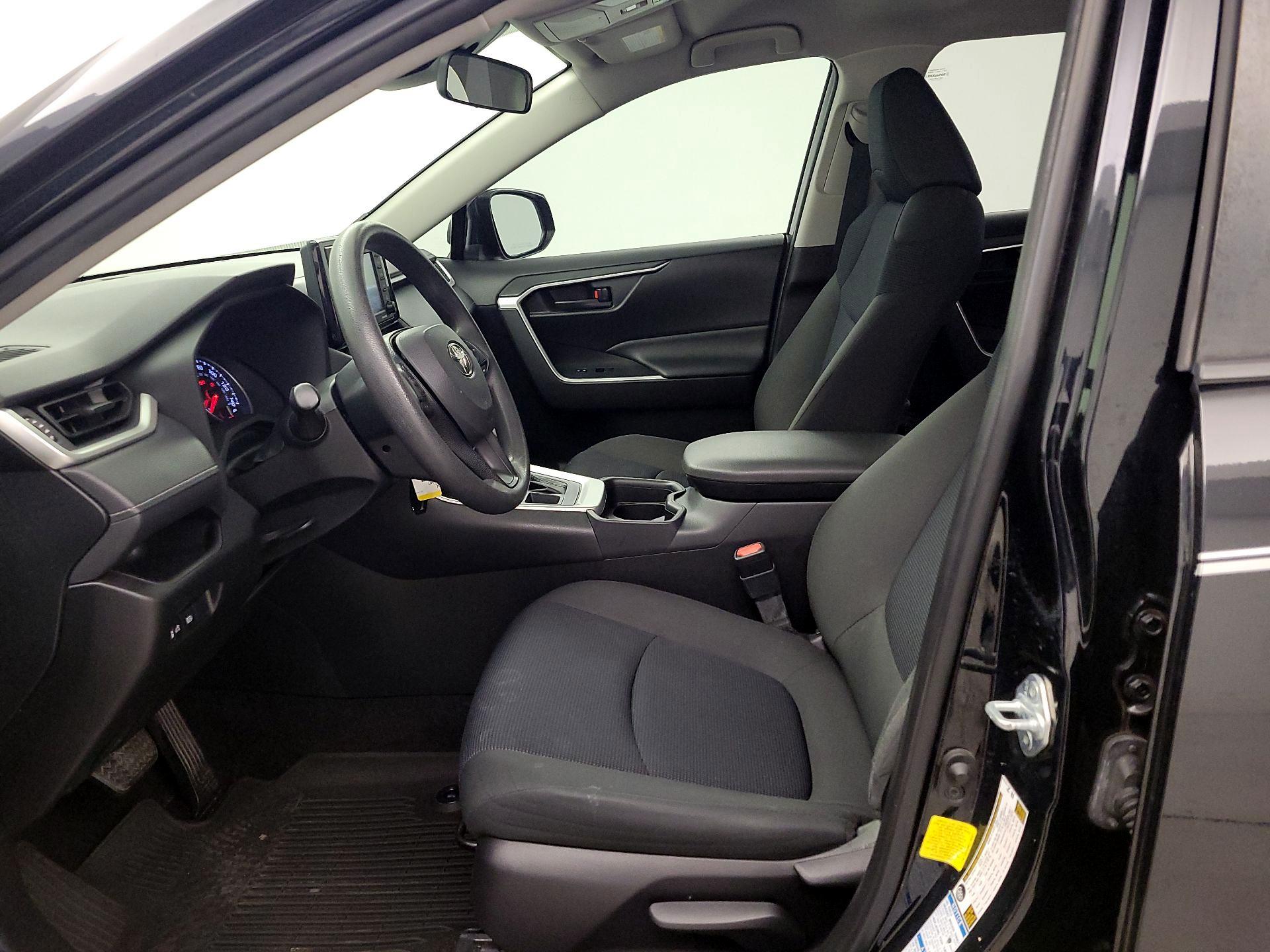 Thumbnail: 2021 Toyota RAV4 - 11