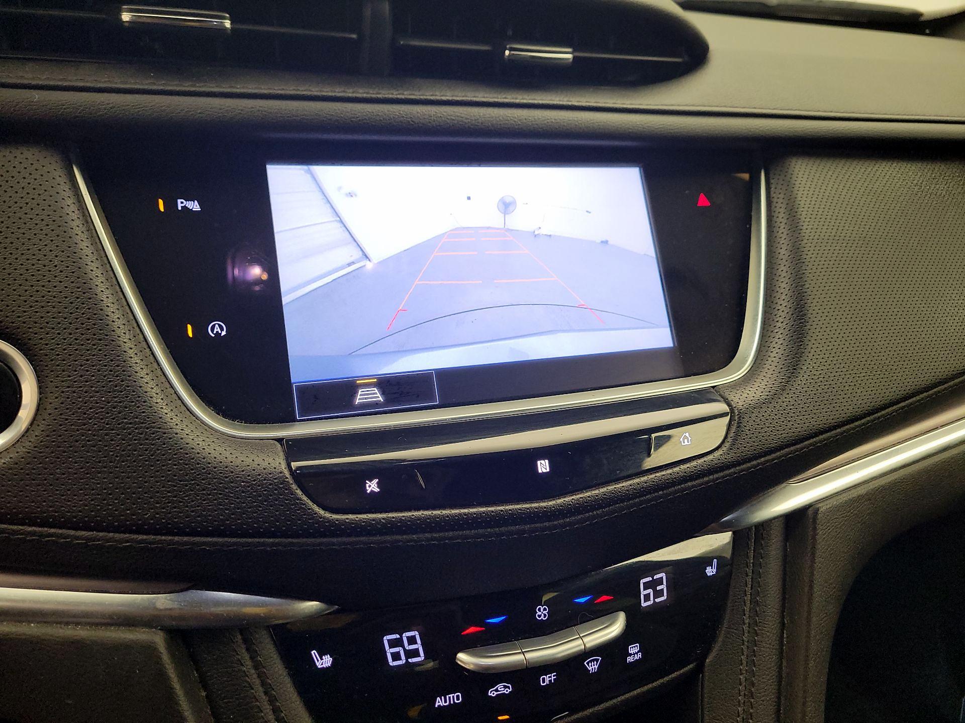 Thumbnail: 2021 Cadillac XT5 - 14