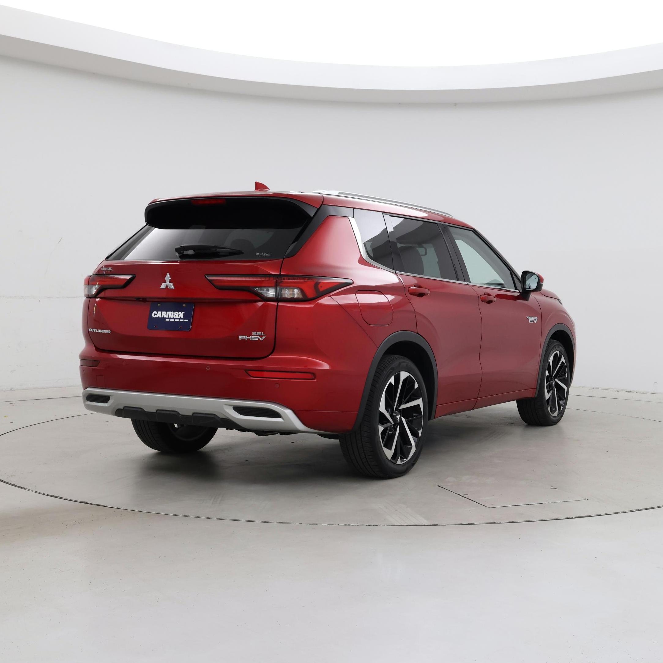 Thumbnail: 2023 Mitsubishi Outlander - 8