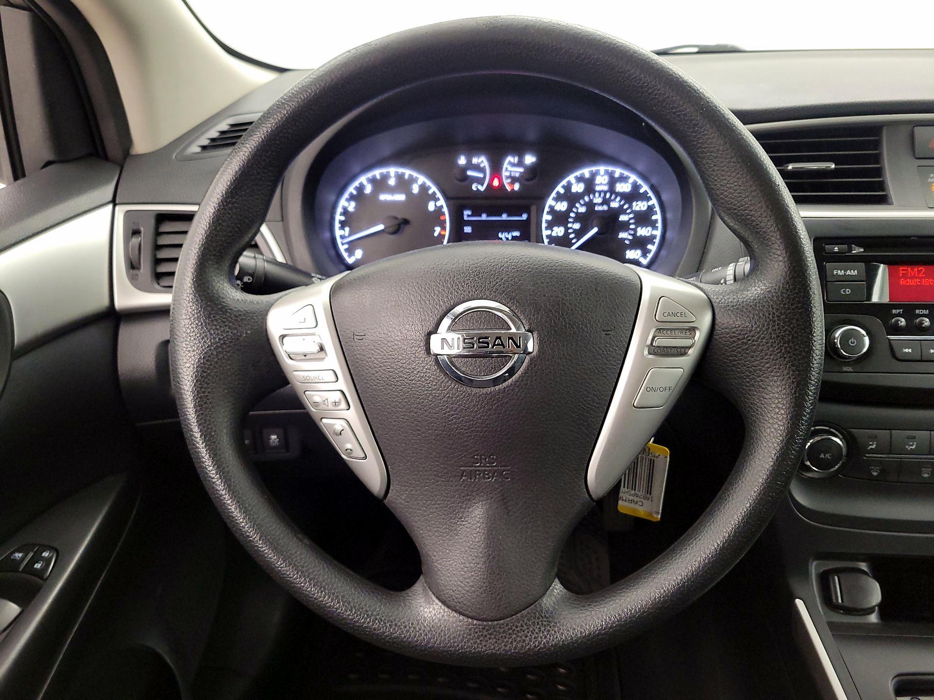 Thumbnail: 2017 Nissan Sentra - 10