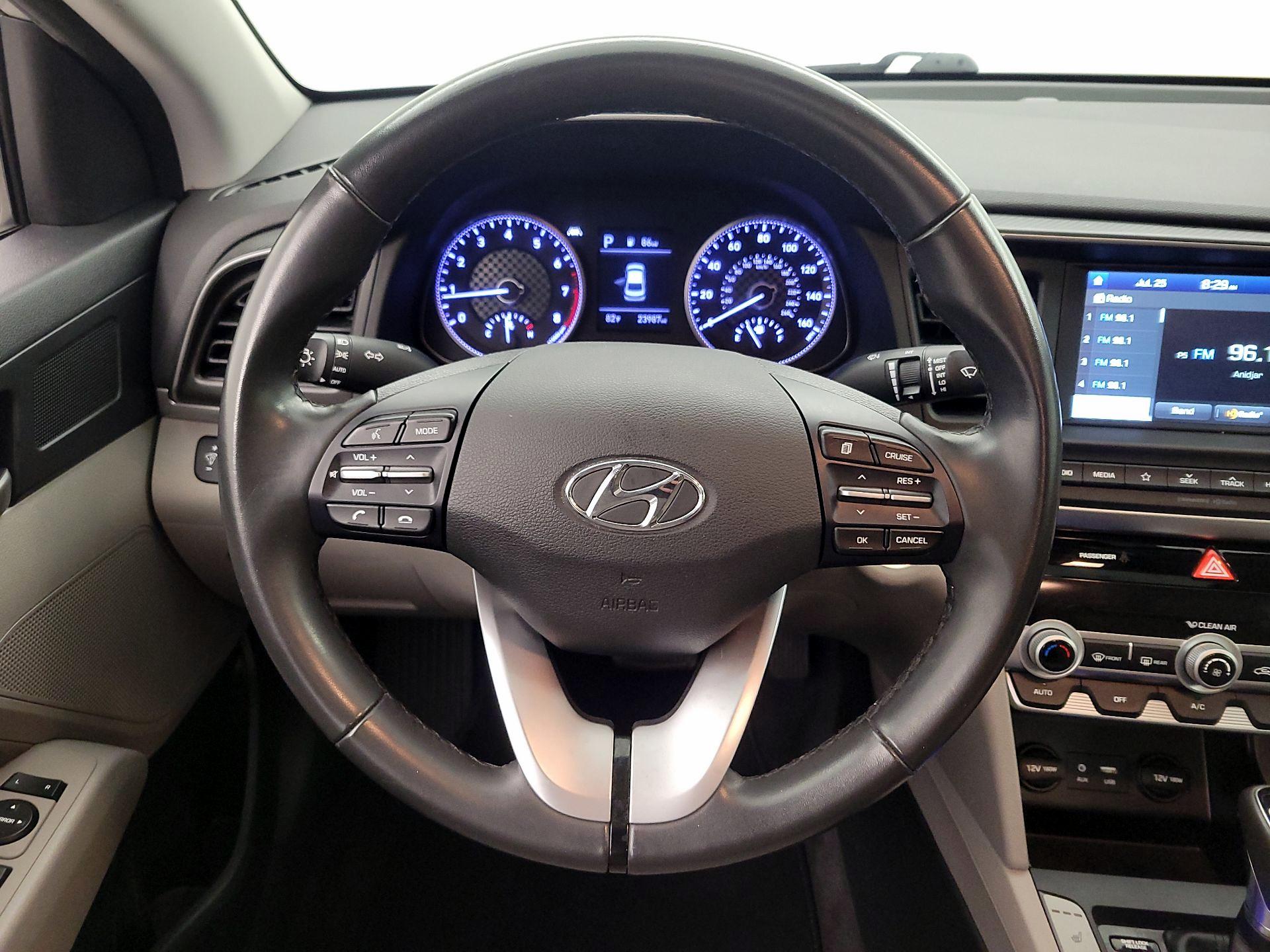 Thumbnail: 2020 Hyundai Elantra - 10