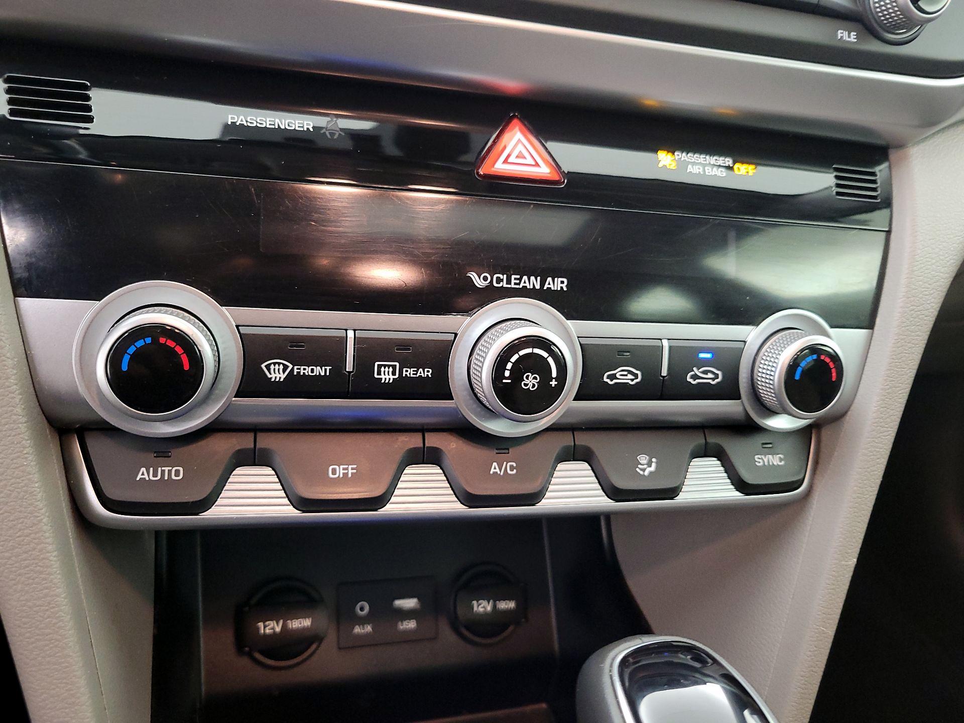 Thumbnail: 2020 Hyundai Elantra - 16