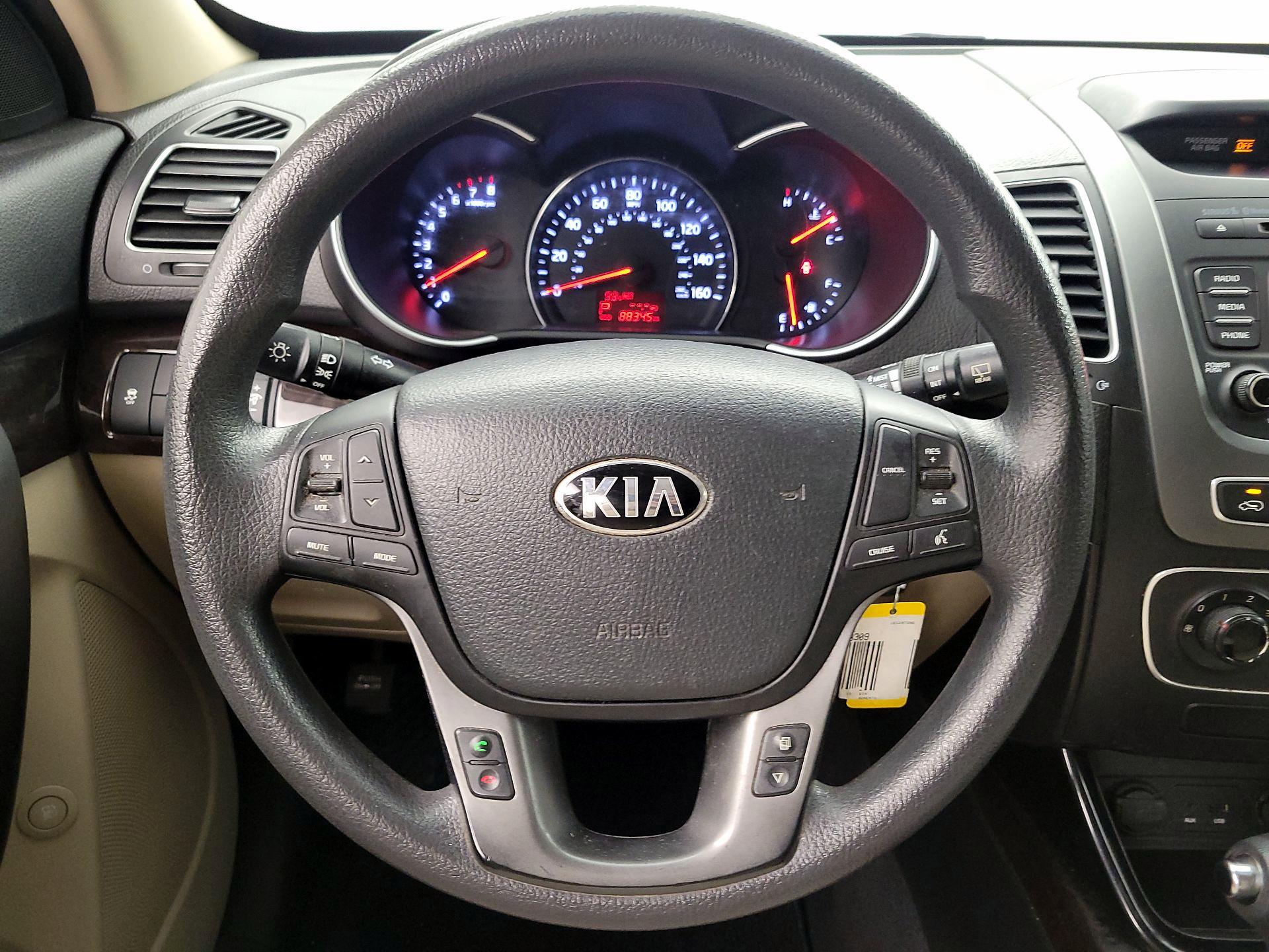 Thumbnail: 2015 Kia Sorento - 10