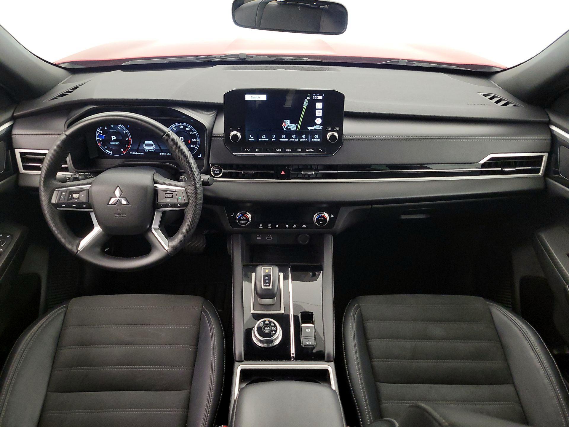 Thumbnail: 2023 Mitsubishi Outlander - 9
