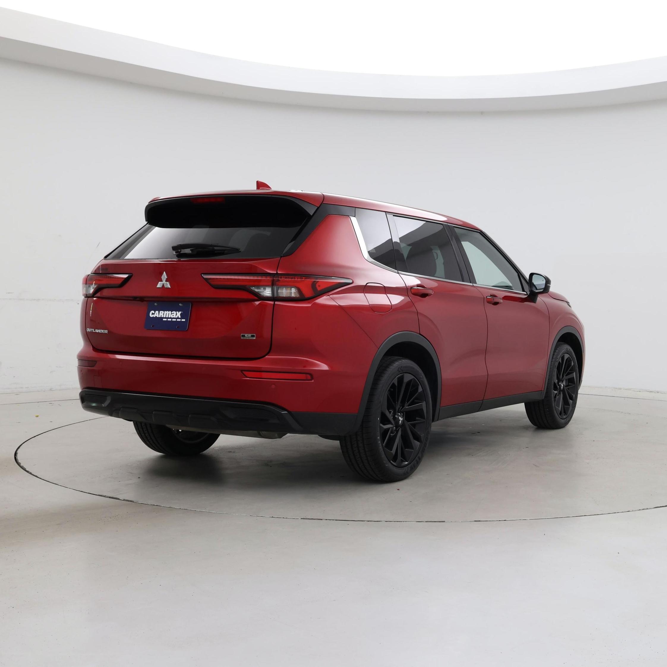 Thumbnail: 2023 Mitsubishi Outlander - 8