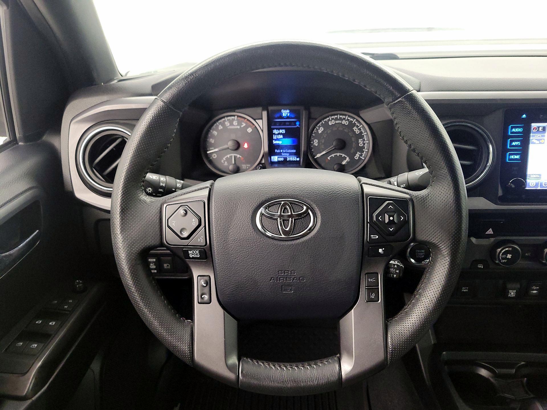 Thumbnail: 2019 Toyota Tacoma - 10