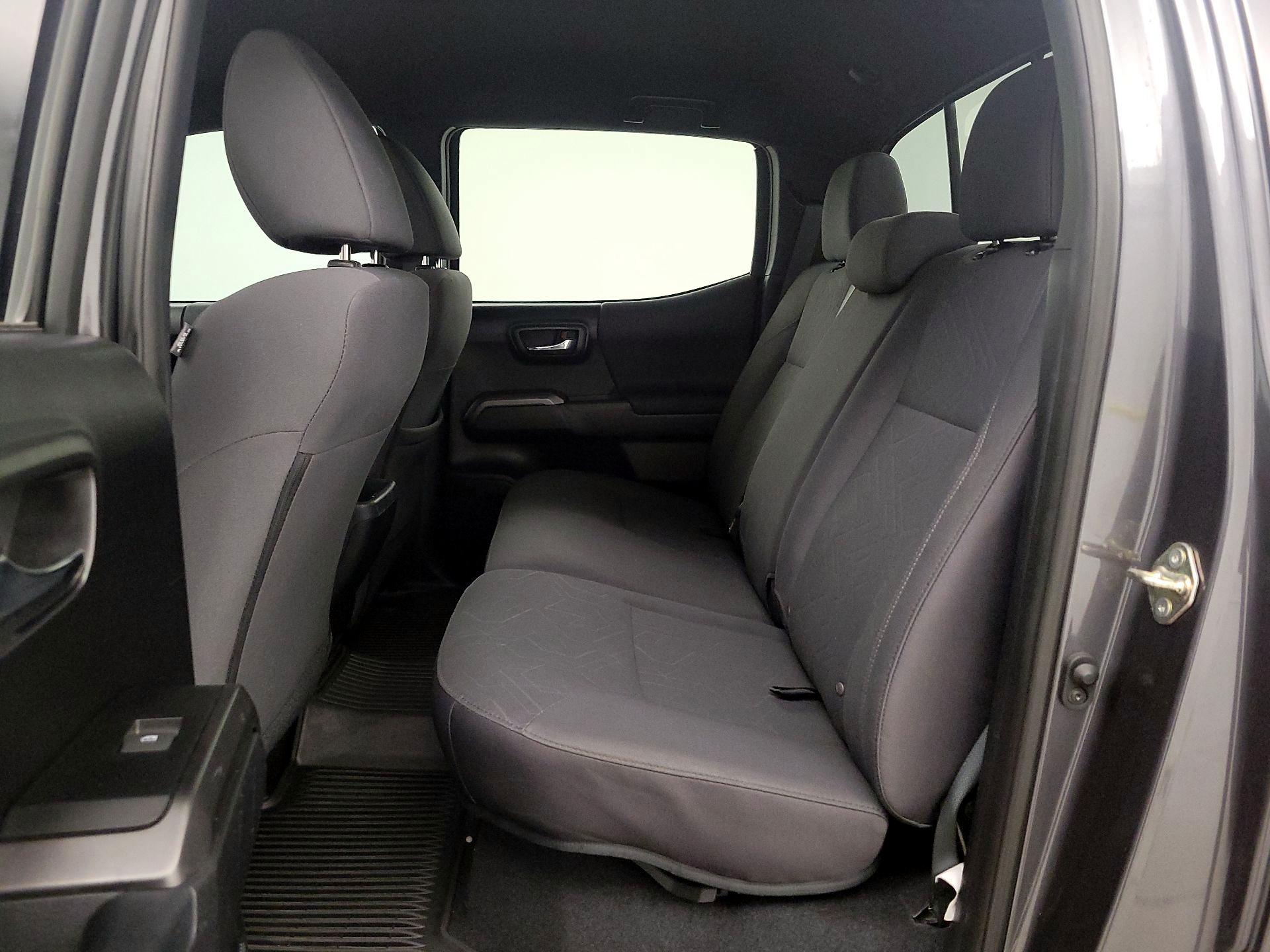 Thumbnail: 2019 Toyota Tacoma - 20