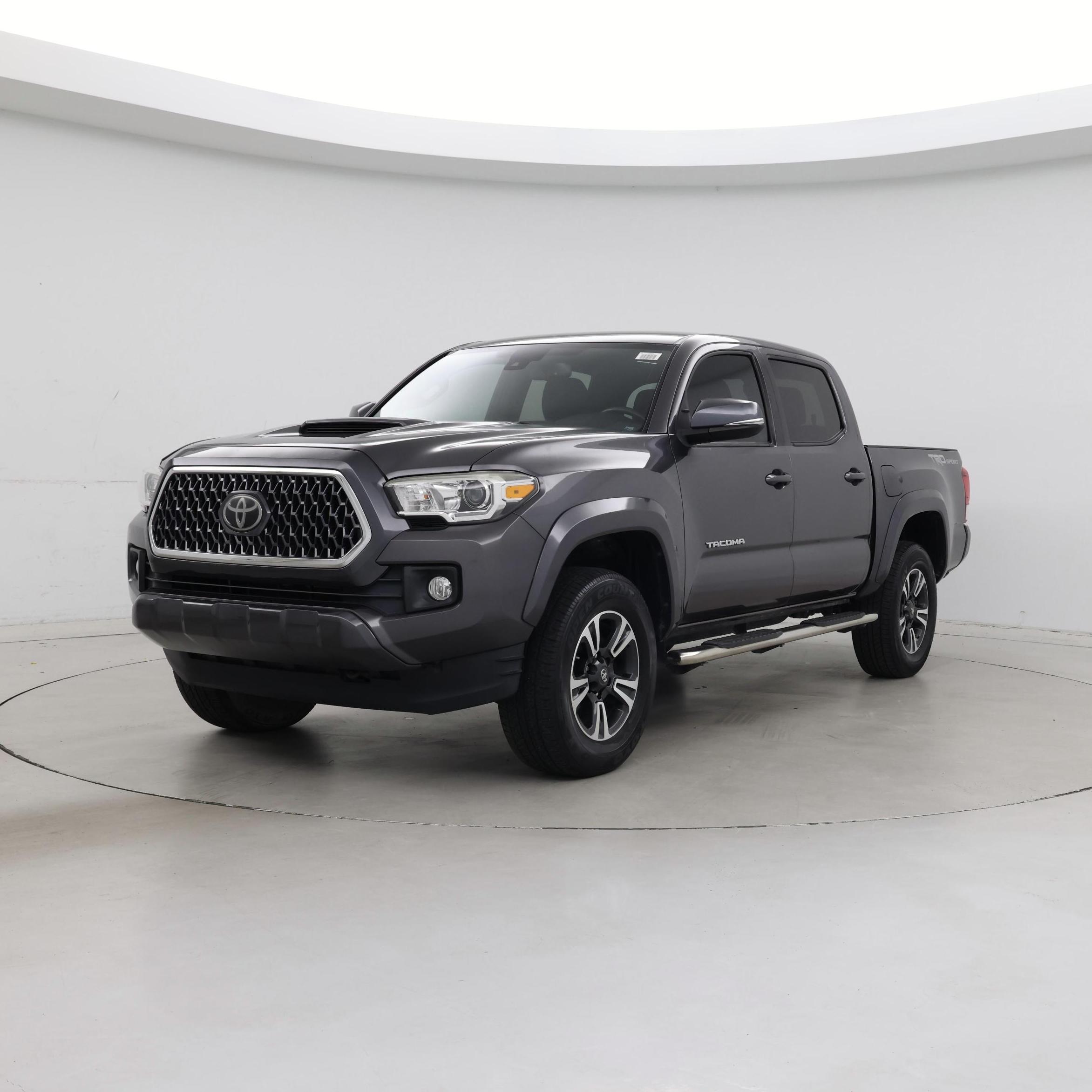 Thumbnail: 2019 Toyota Tacoma - 4