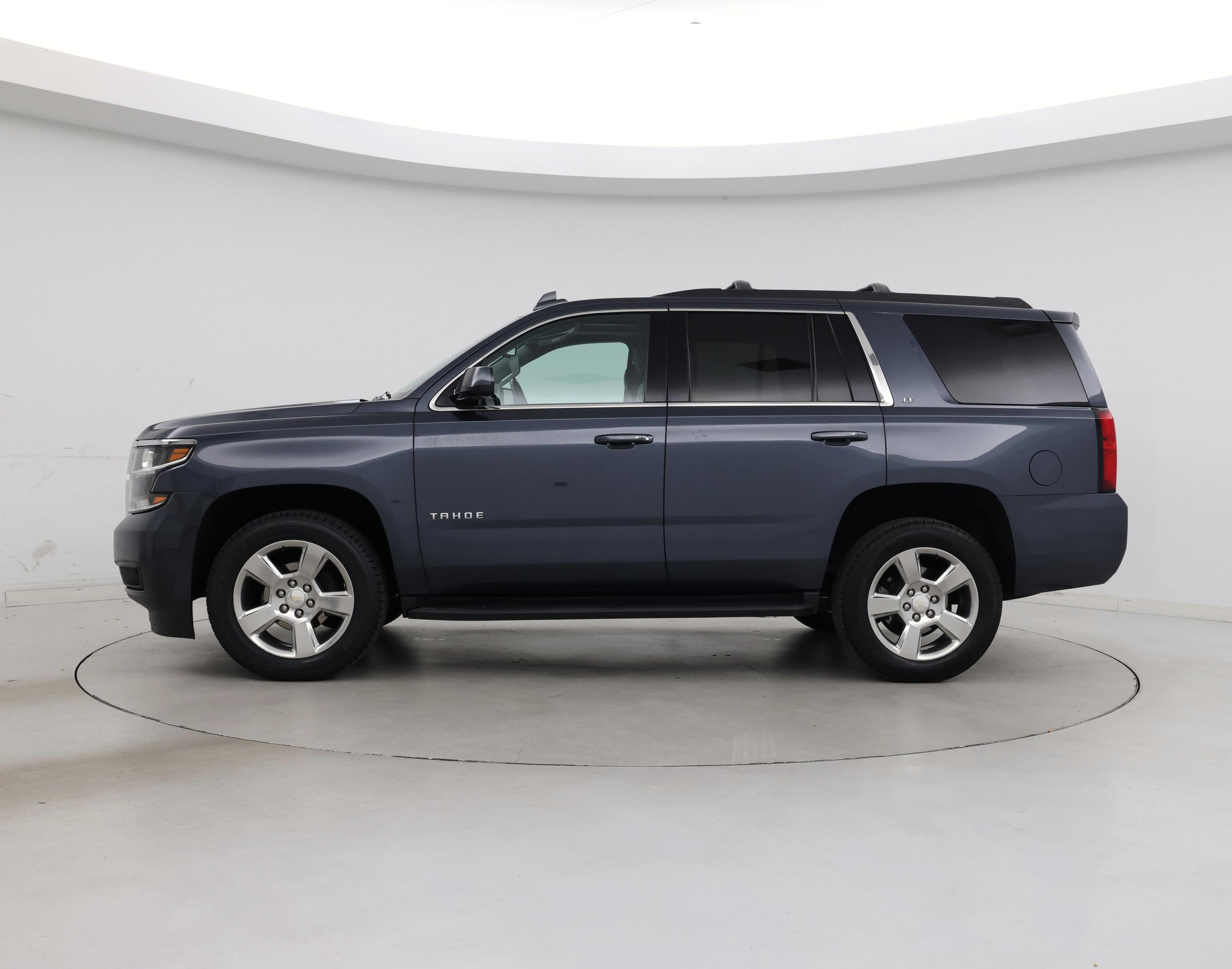 Thumbnail: 2020 Chevrolet Tahoe - 3