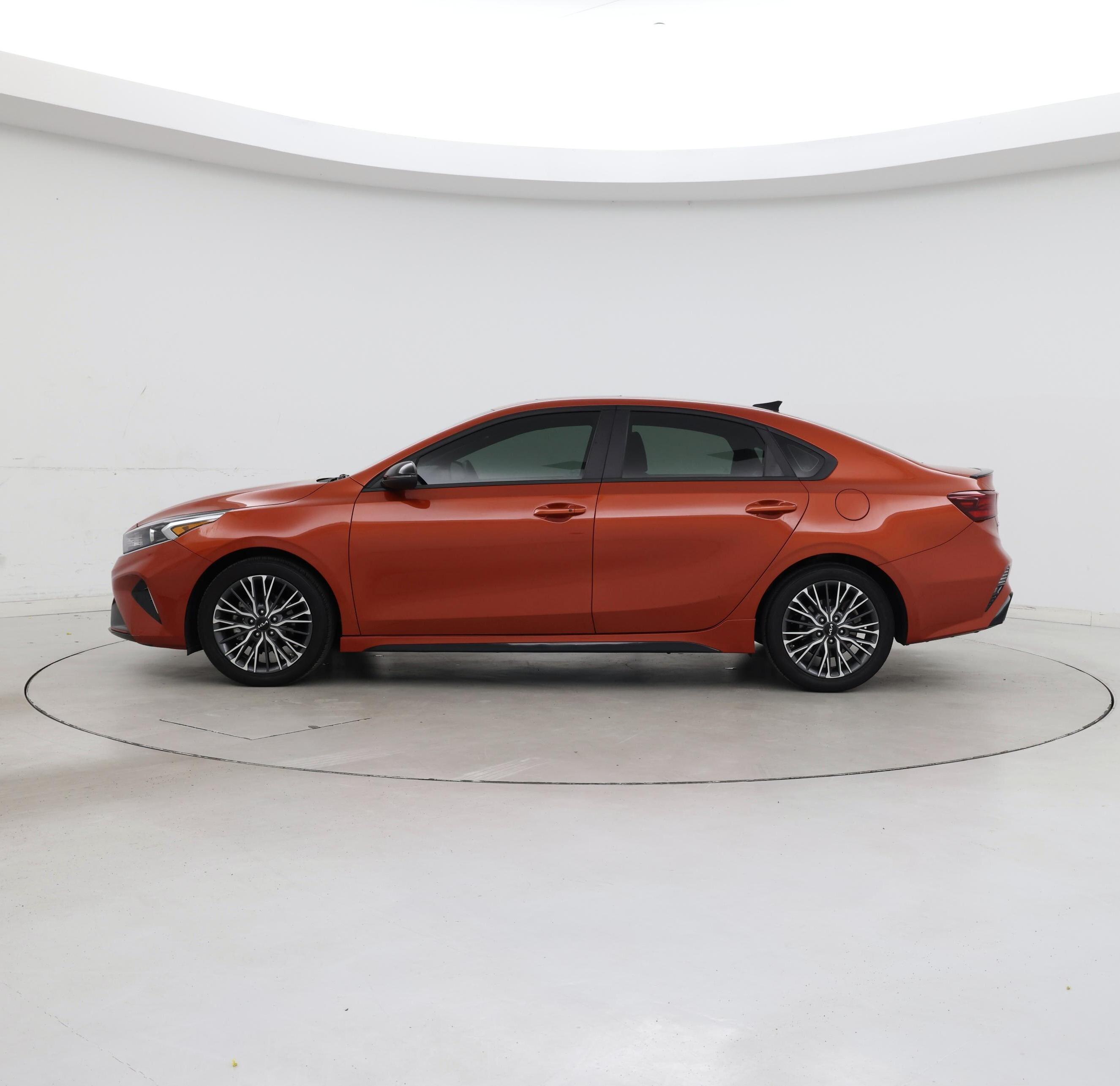 Thumbnail: 2024 Kia Forte - 3
