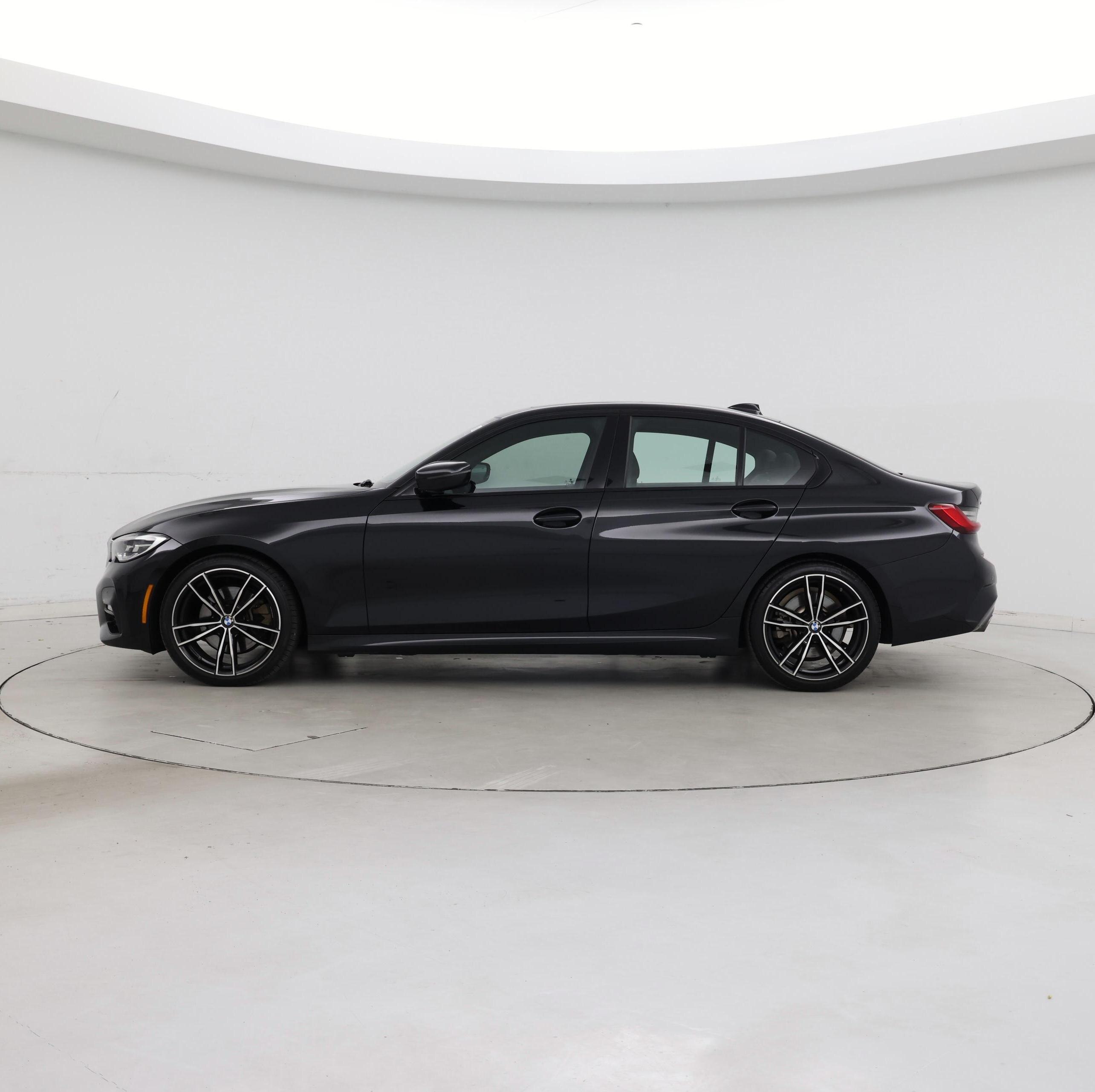 Thumbnail: 2021 BMW 3 Series - 3