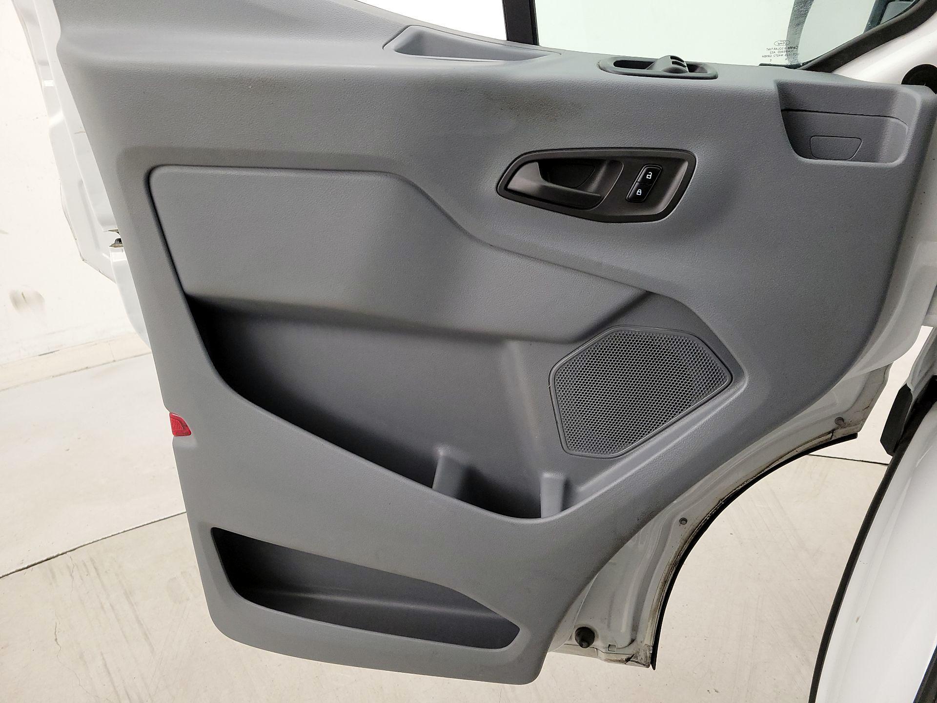 Thumbnail: 2018 Ford Transit Series - 12
